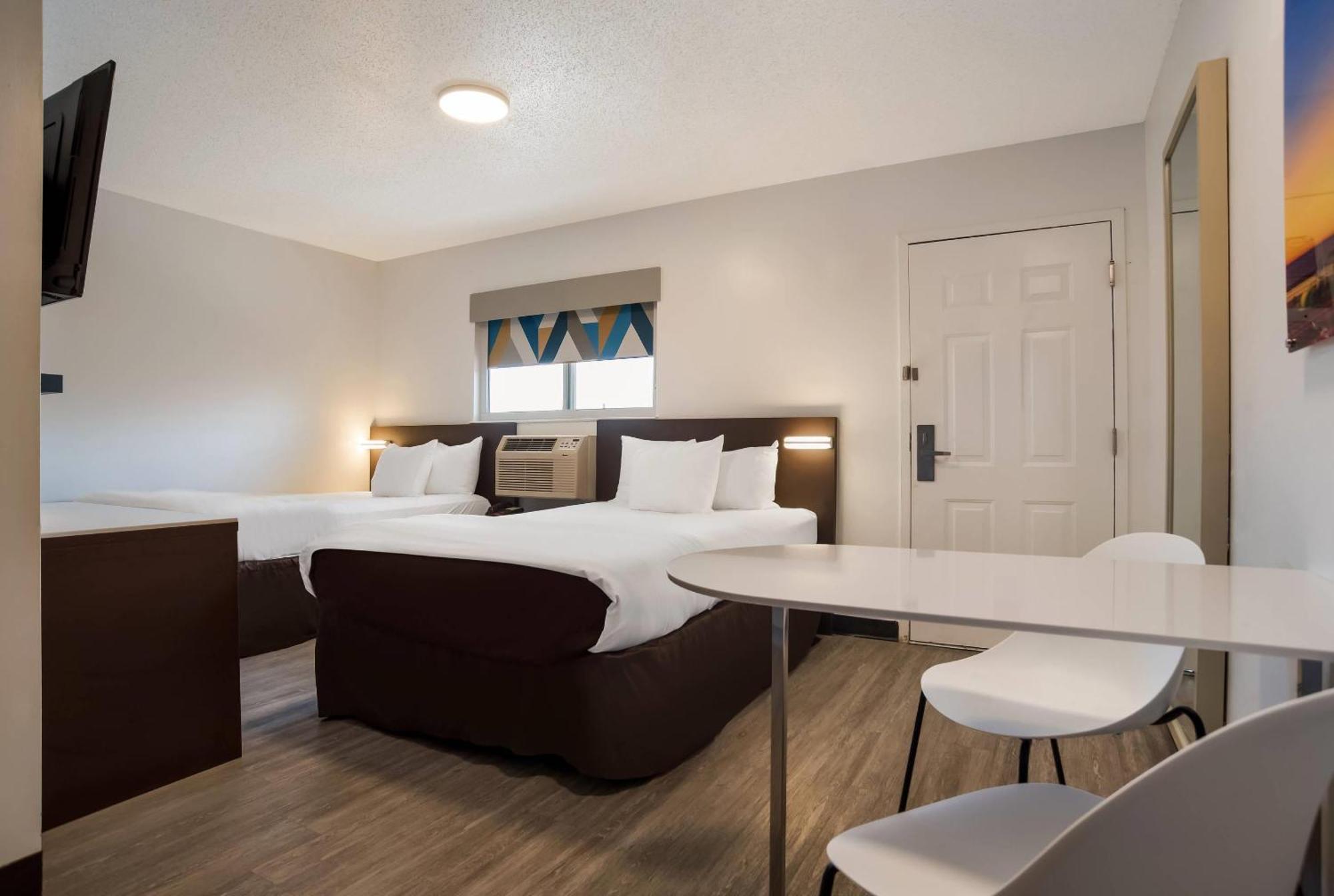 Double Room with Two Double Beds - Non-Smoking