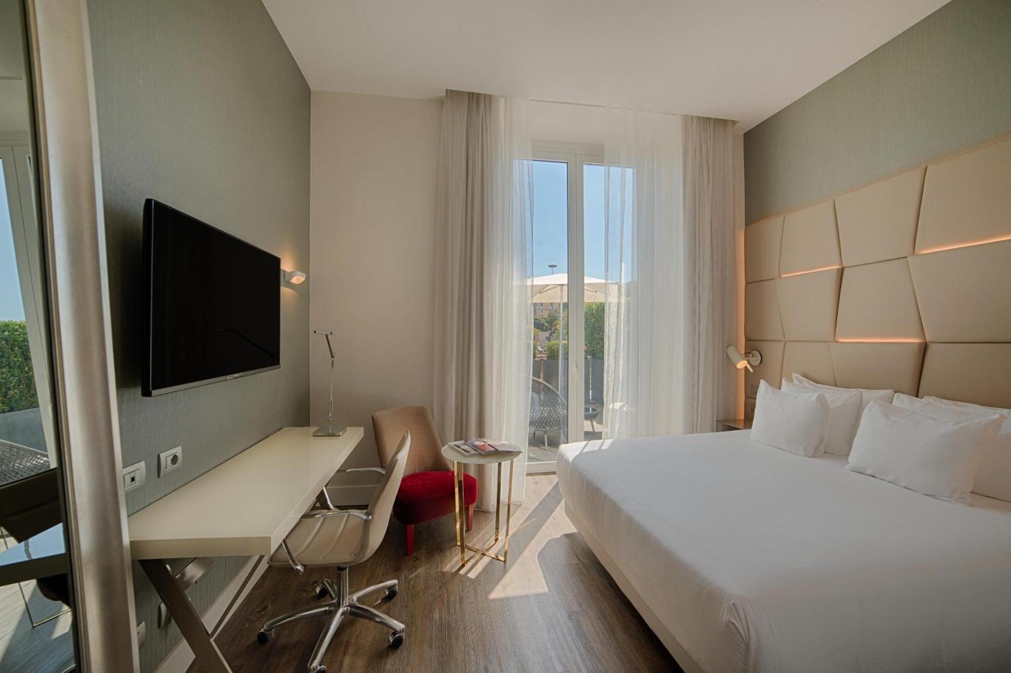 Premium Doppel-/Zweibettzimmer mit Terrasse