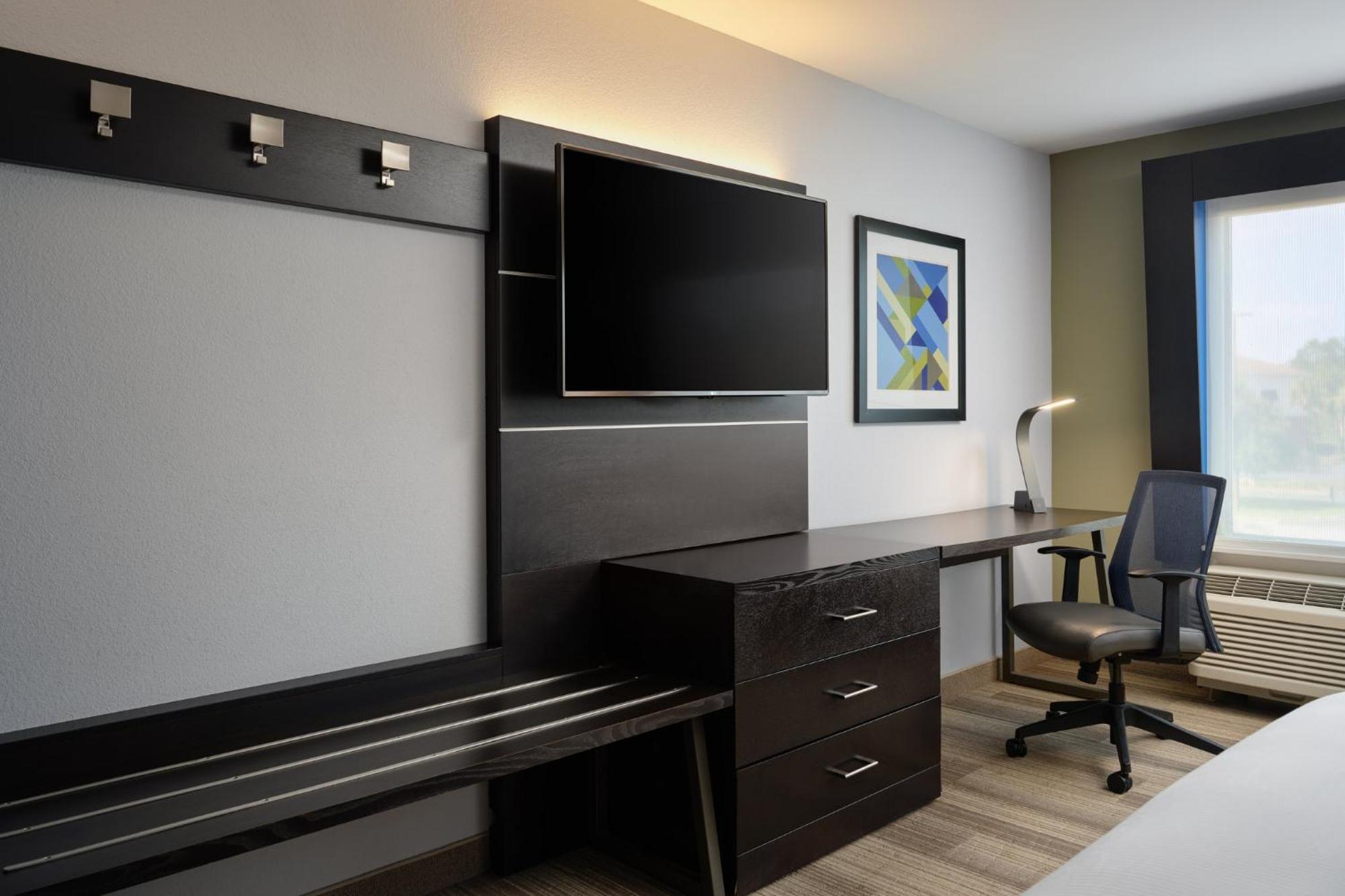 Queen Suite with Two Queen Beds and Sofa Bed
