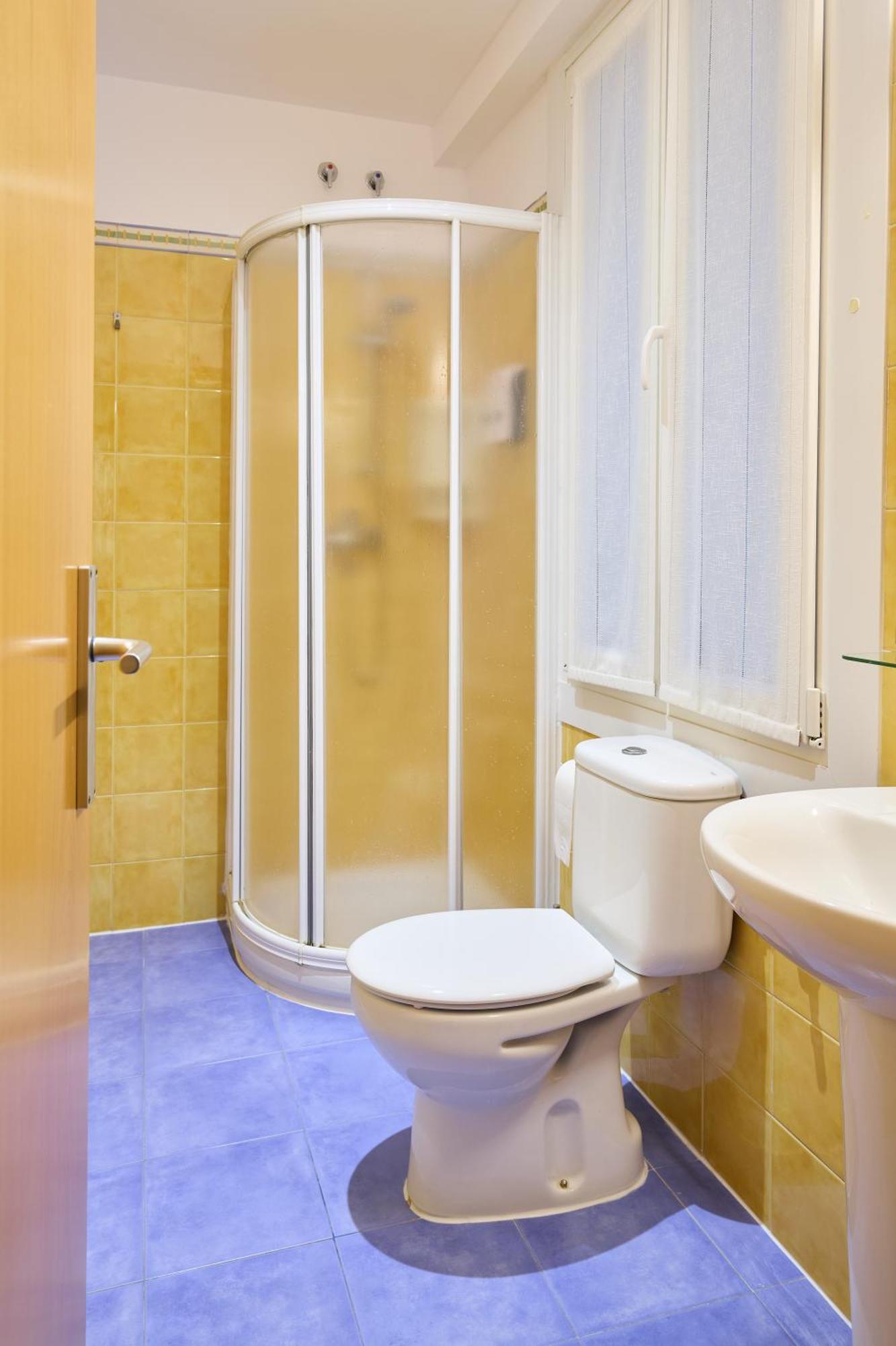 Double Room Interior,1703563504:JPEG