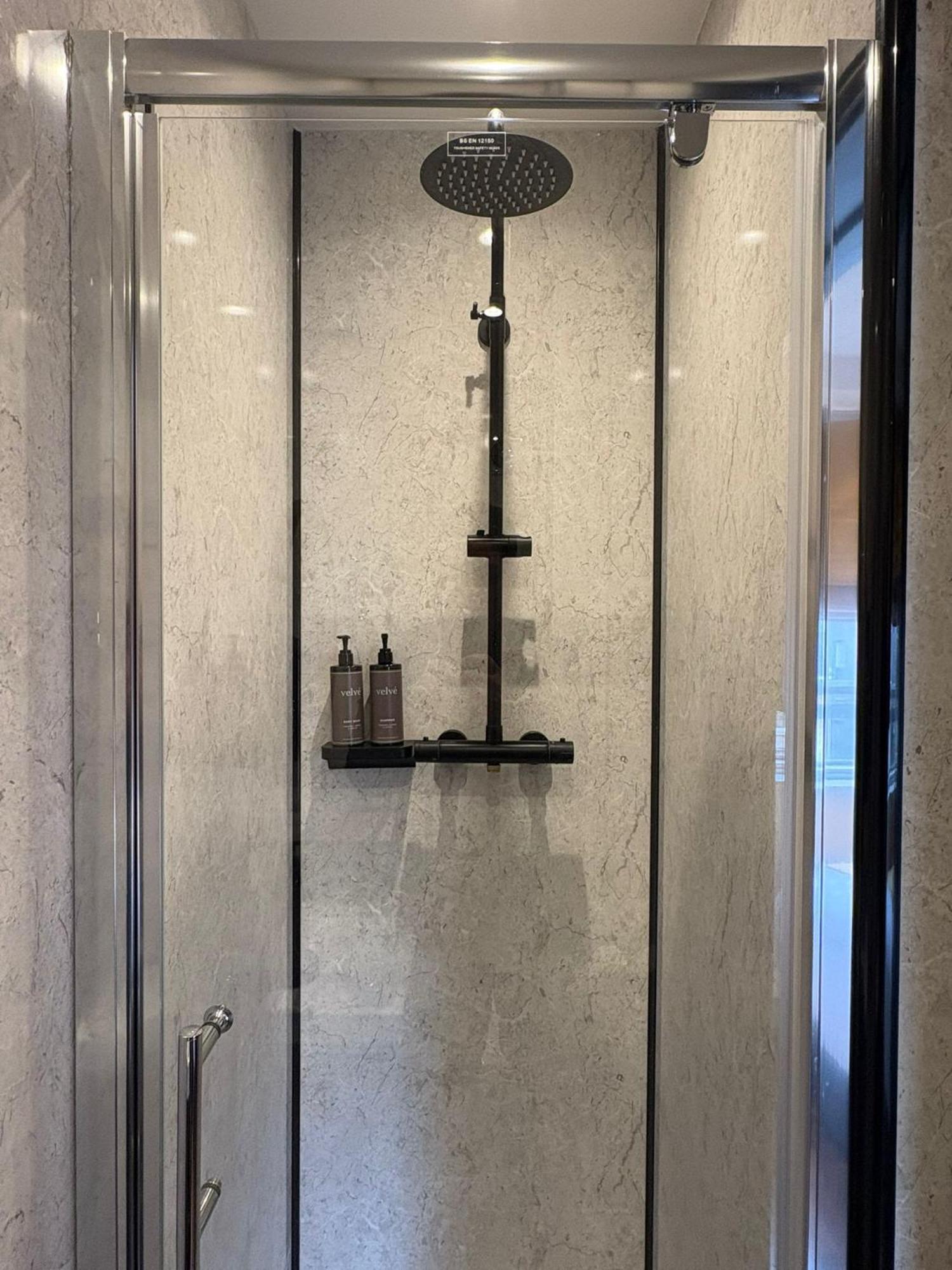Petite Single Room,1704838055:JPEG