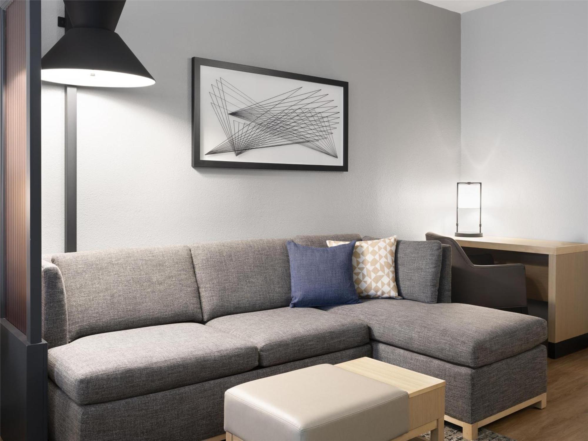 Queen Room with Two Queen Beds and Sofa Bed - High Floor