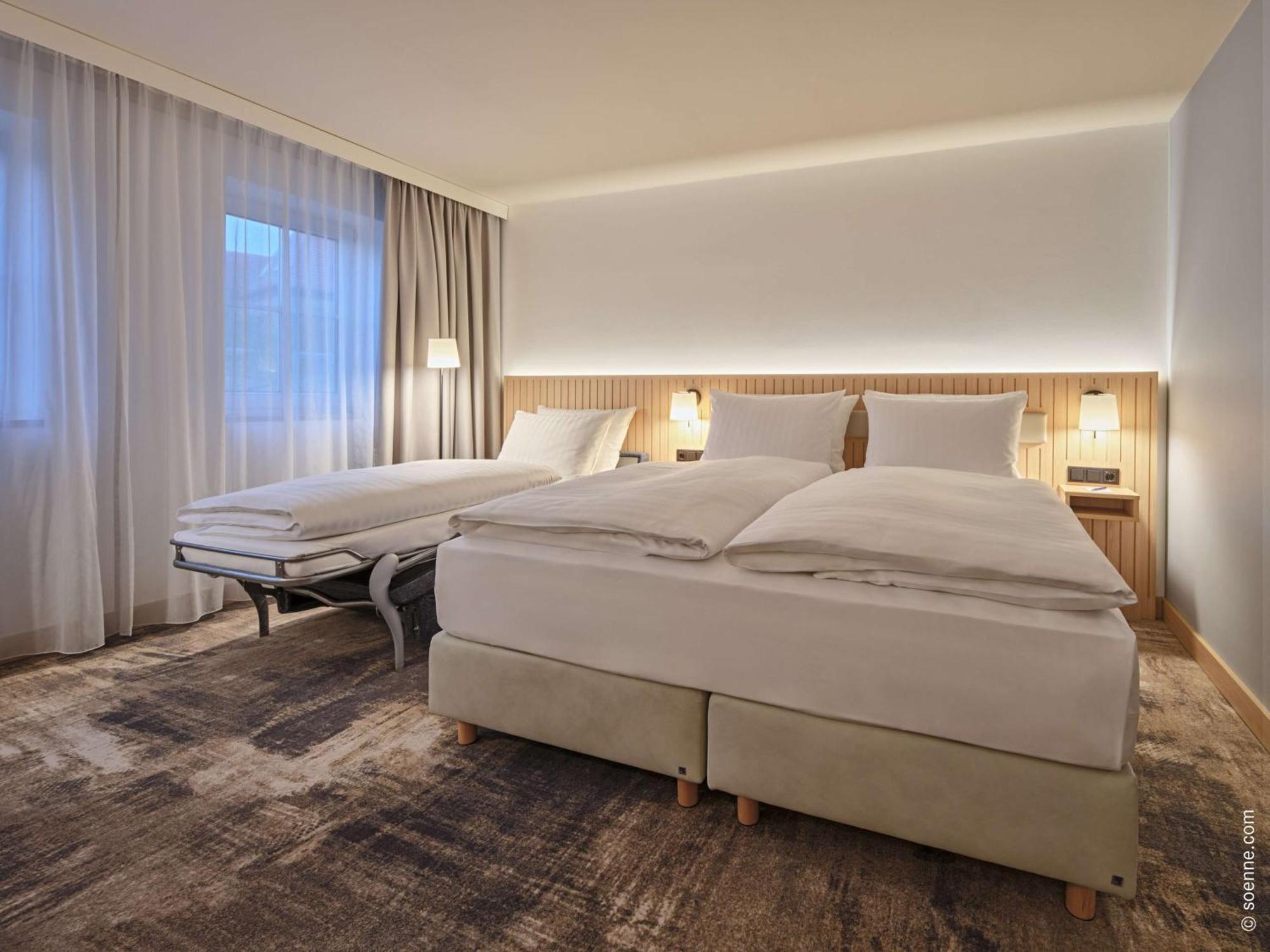 Superior King Room,1706279327:JPEG