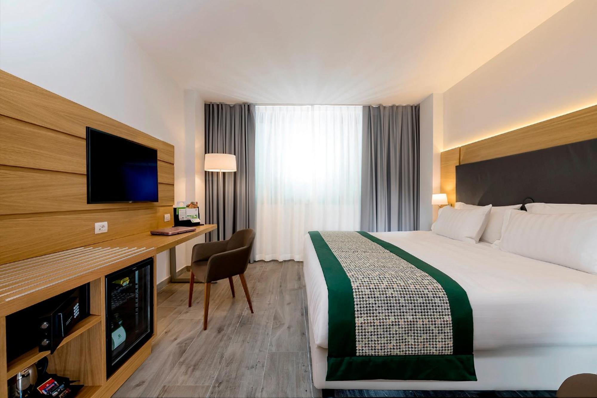 Premium King Room,1706511437:JPEG