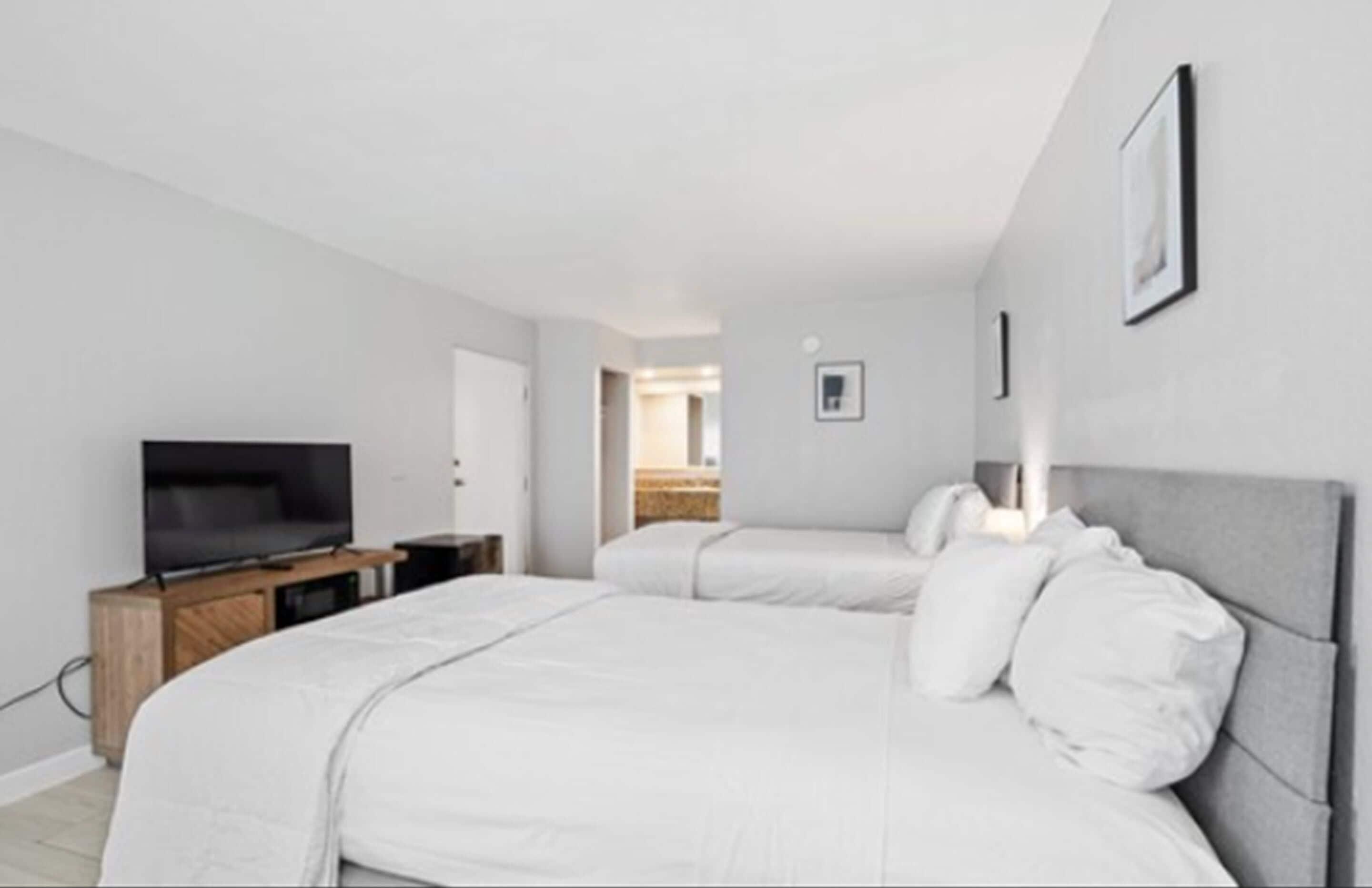 Double Room with Two Double Beds - Non-Smoking