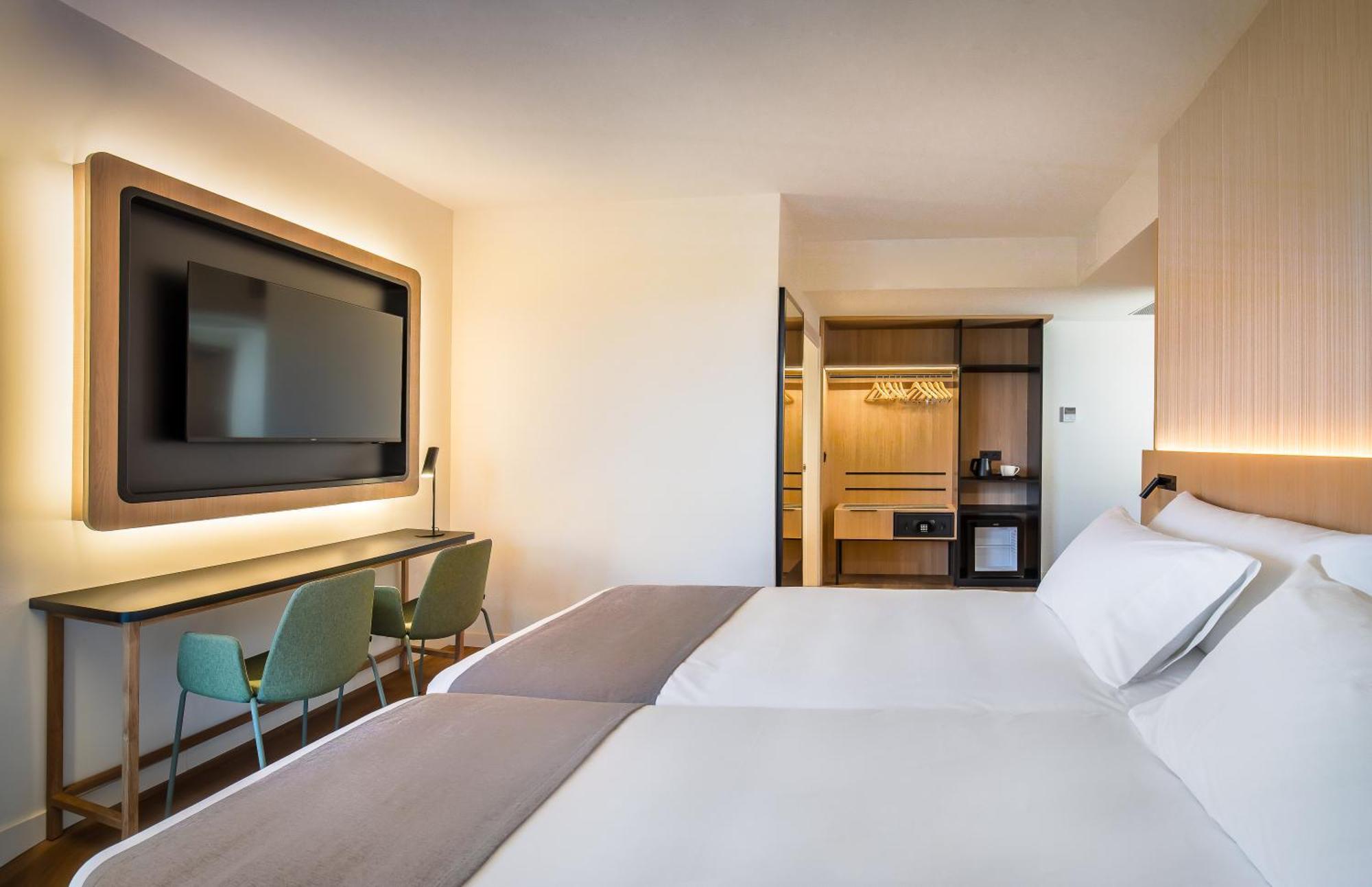 Double Room,1706746835:JPEG