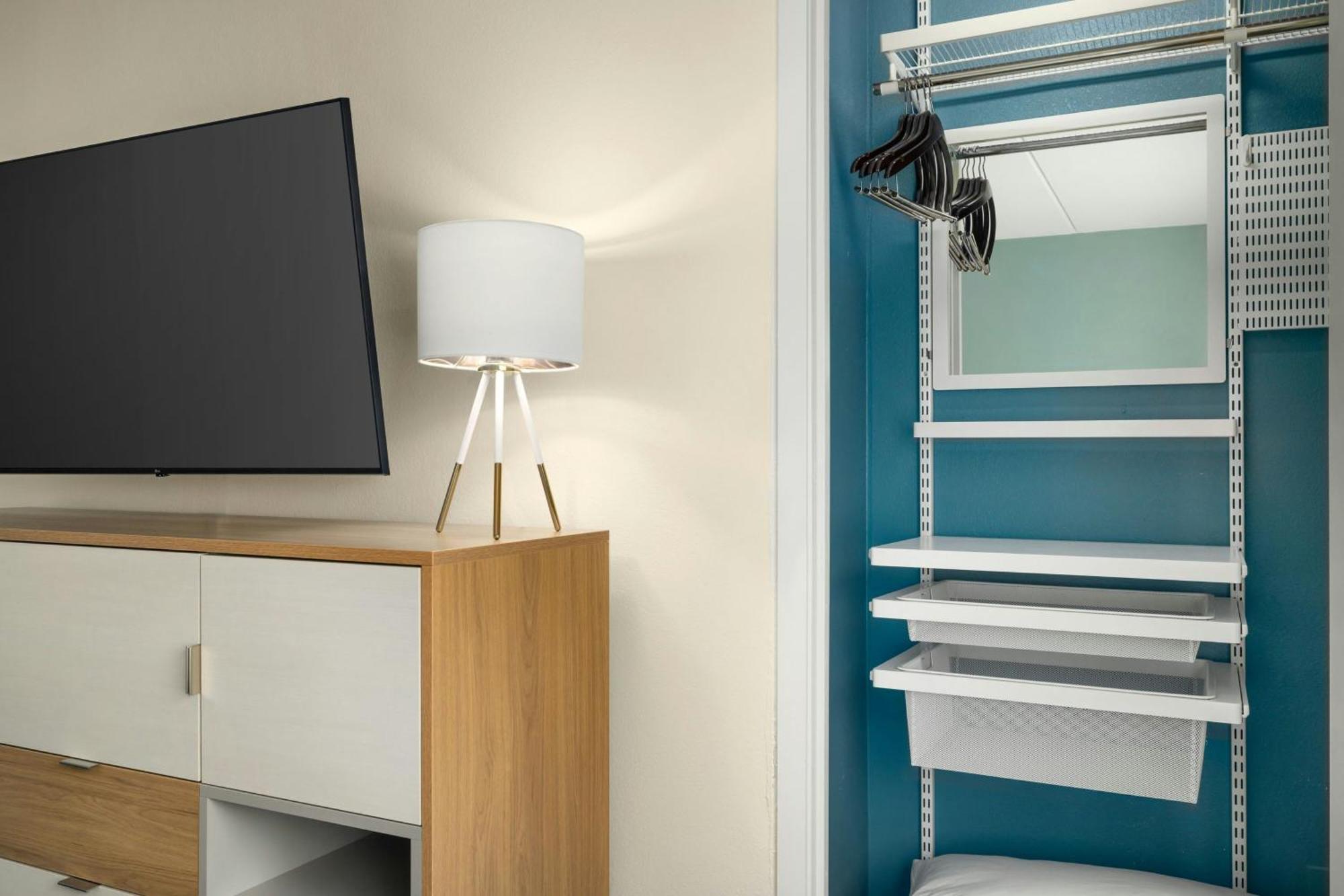 One-Bedroom Queen Suite with Two Queen Beds