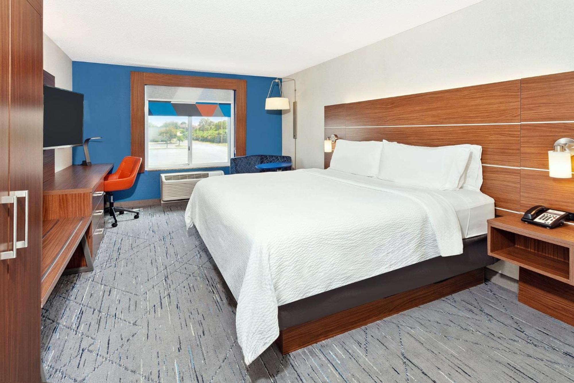Standard King Room