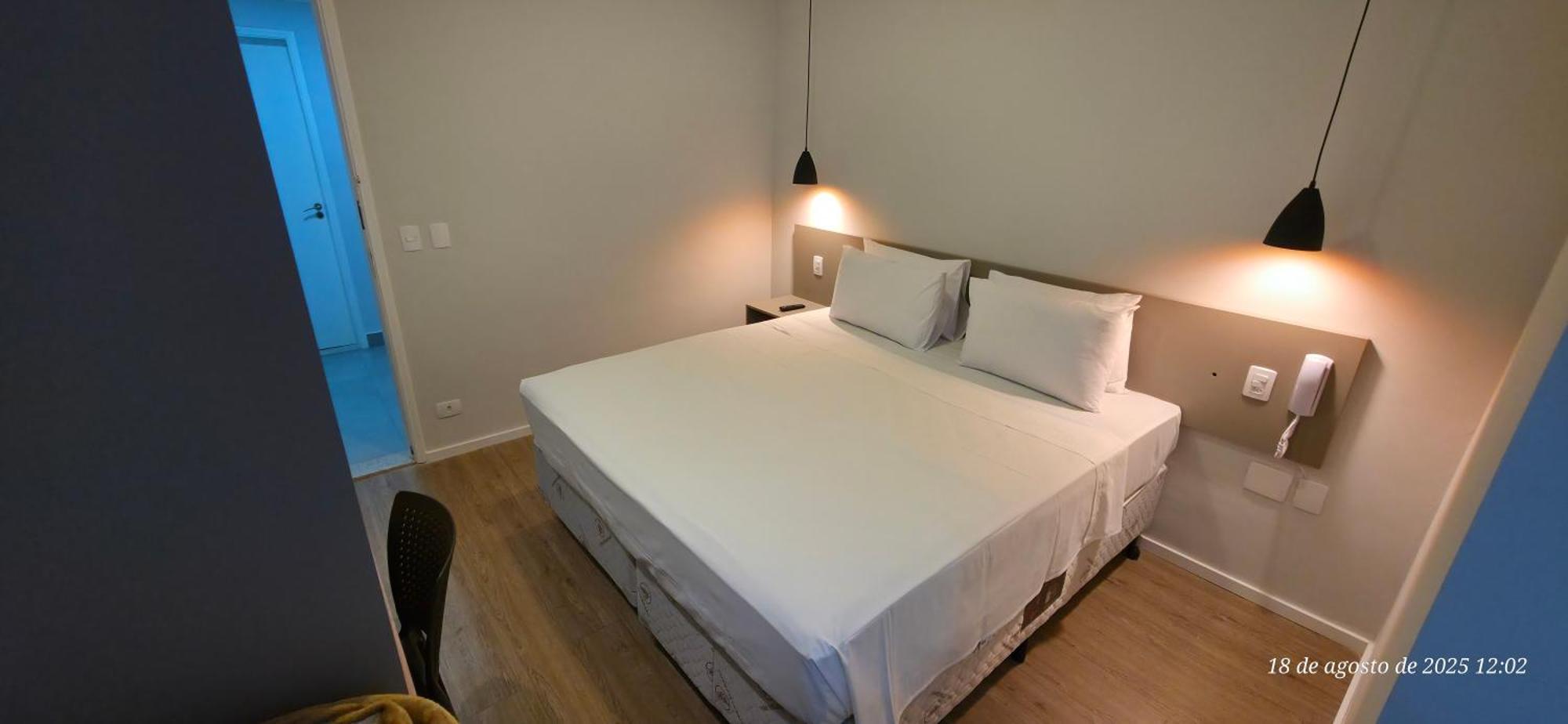 Quarto Superior com Cama King-size