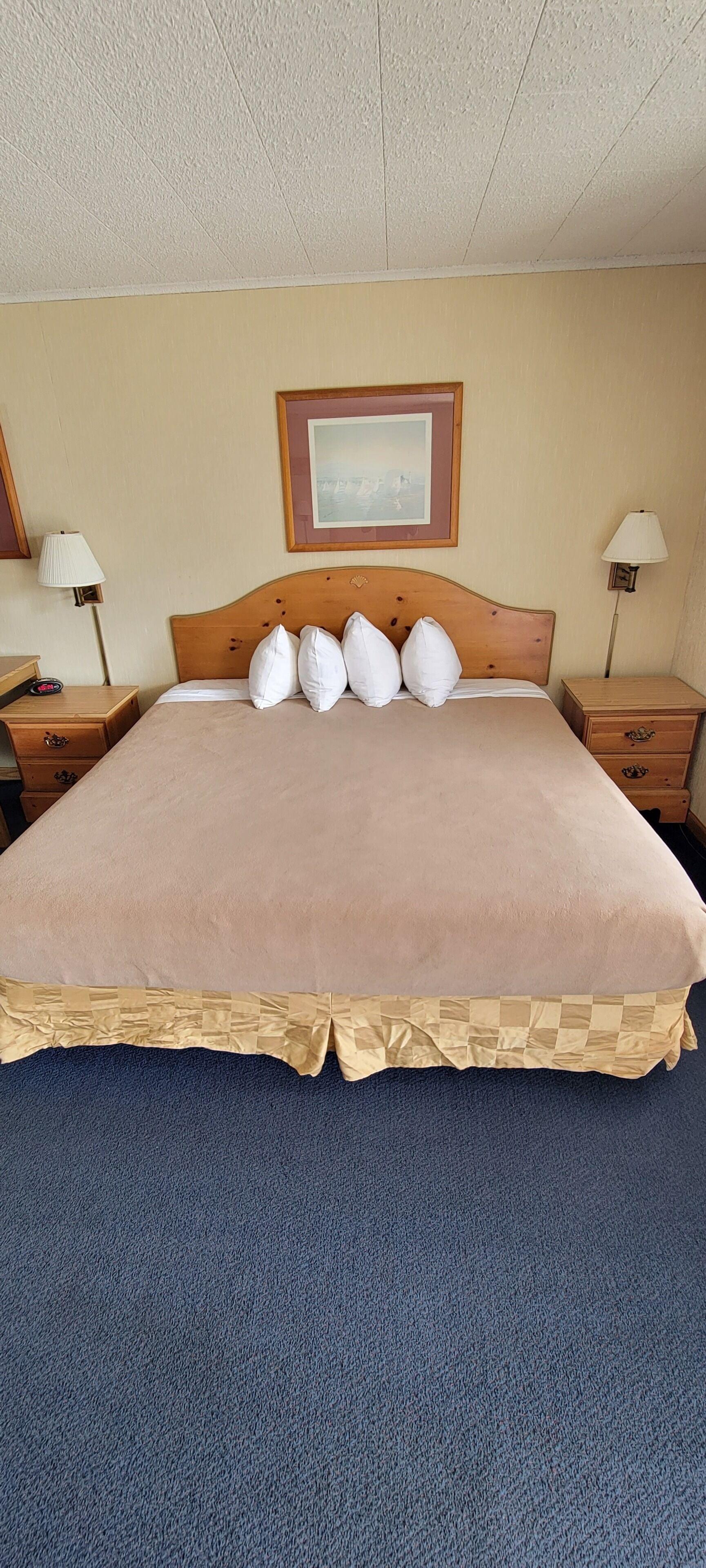 King Room,1449790261:JPEG