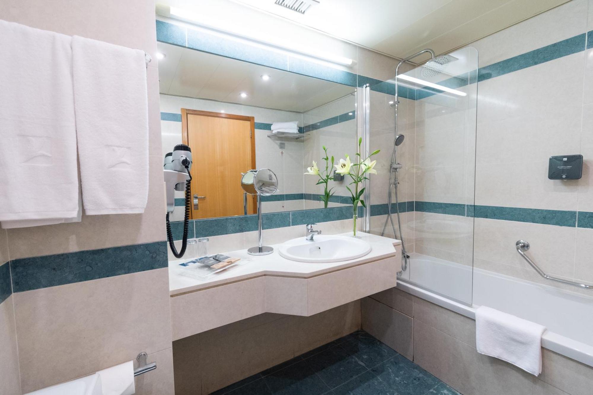 Double or Twin Room with Extra Bed,1708136956:JPEG