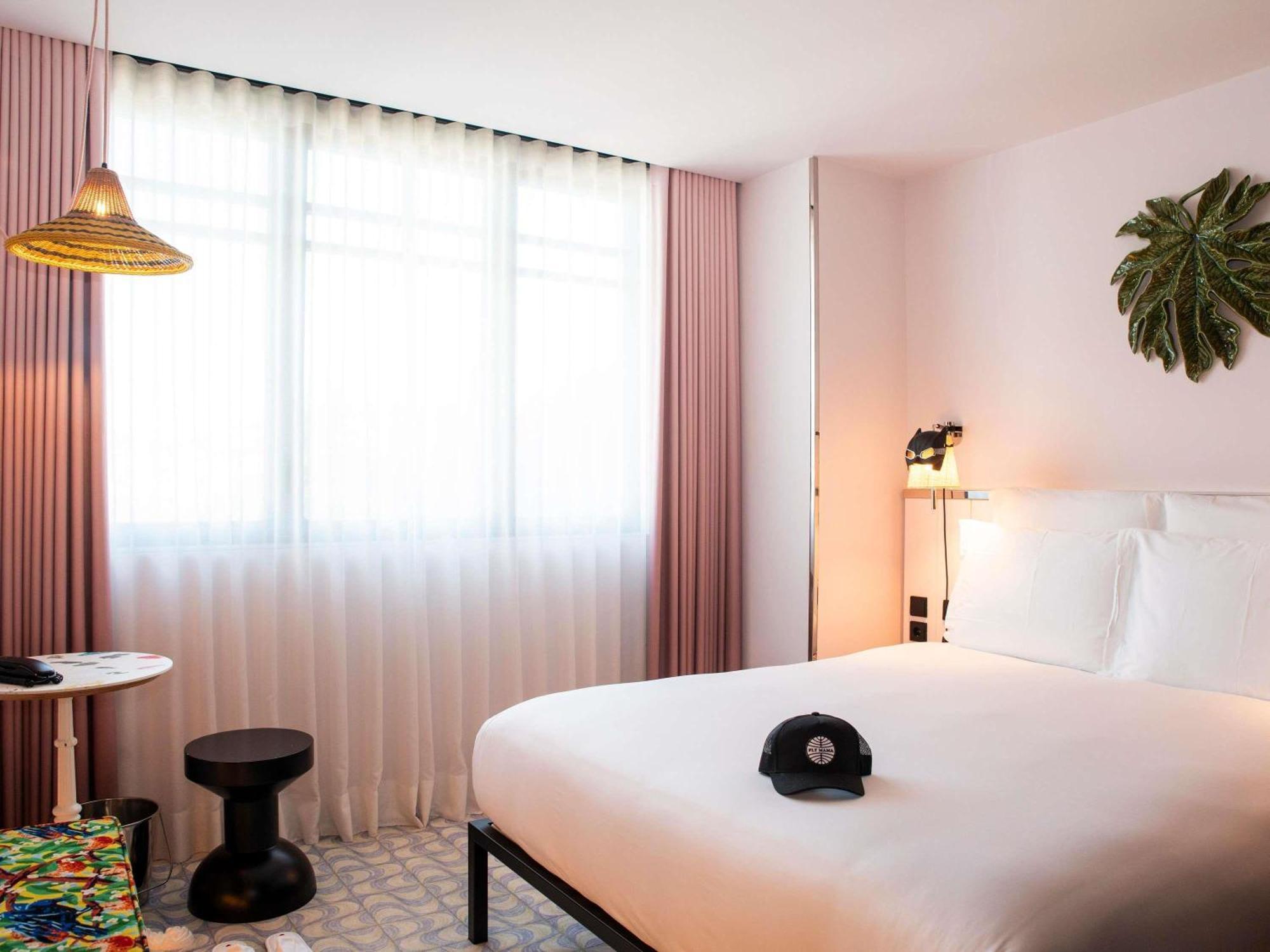 Chambre Double Mama Moyenne avec Lit Queen-Size