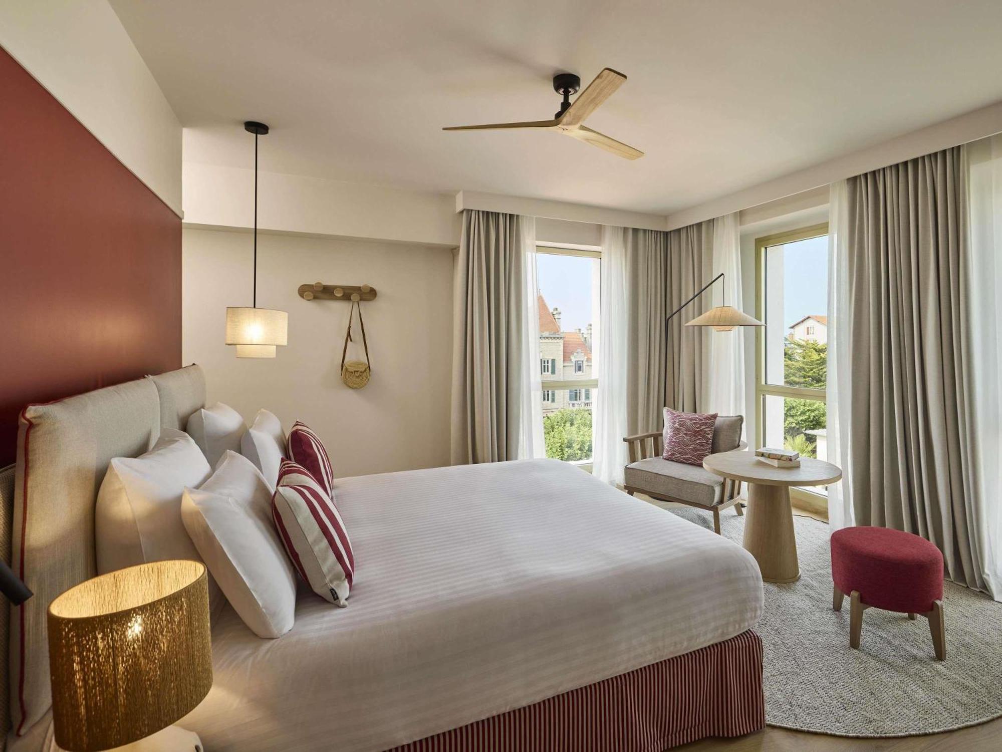 Superior King Room,1765145768:JPEG