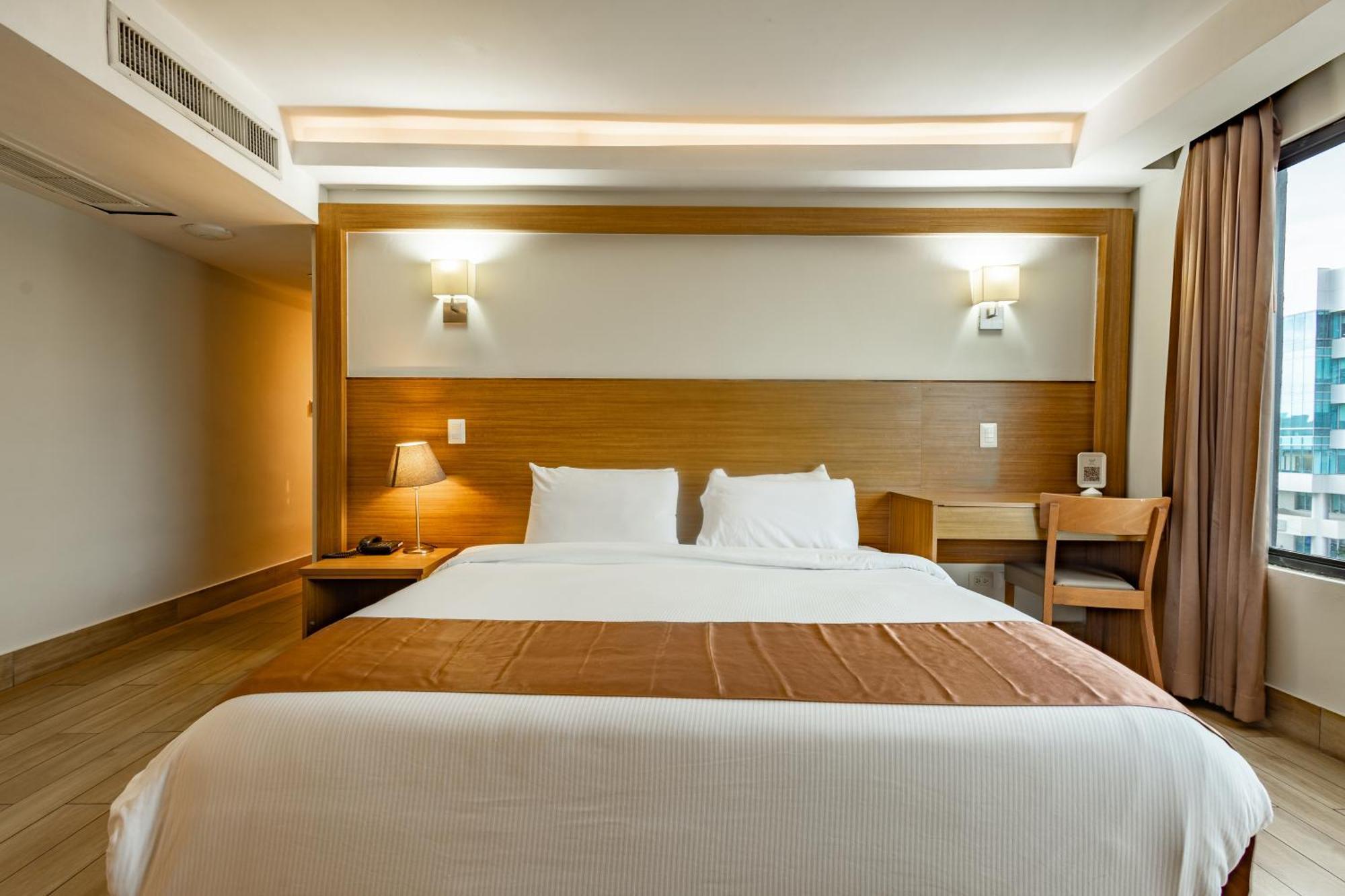 Habitación Estándar con cama extragrande - Conexión WiFi gratuita