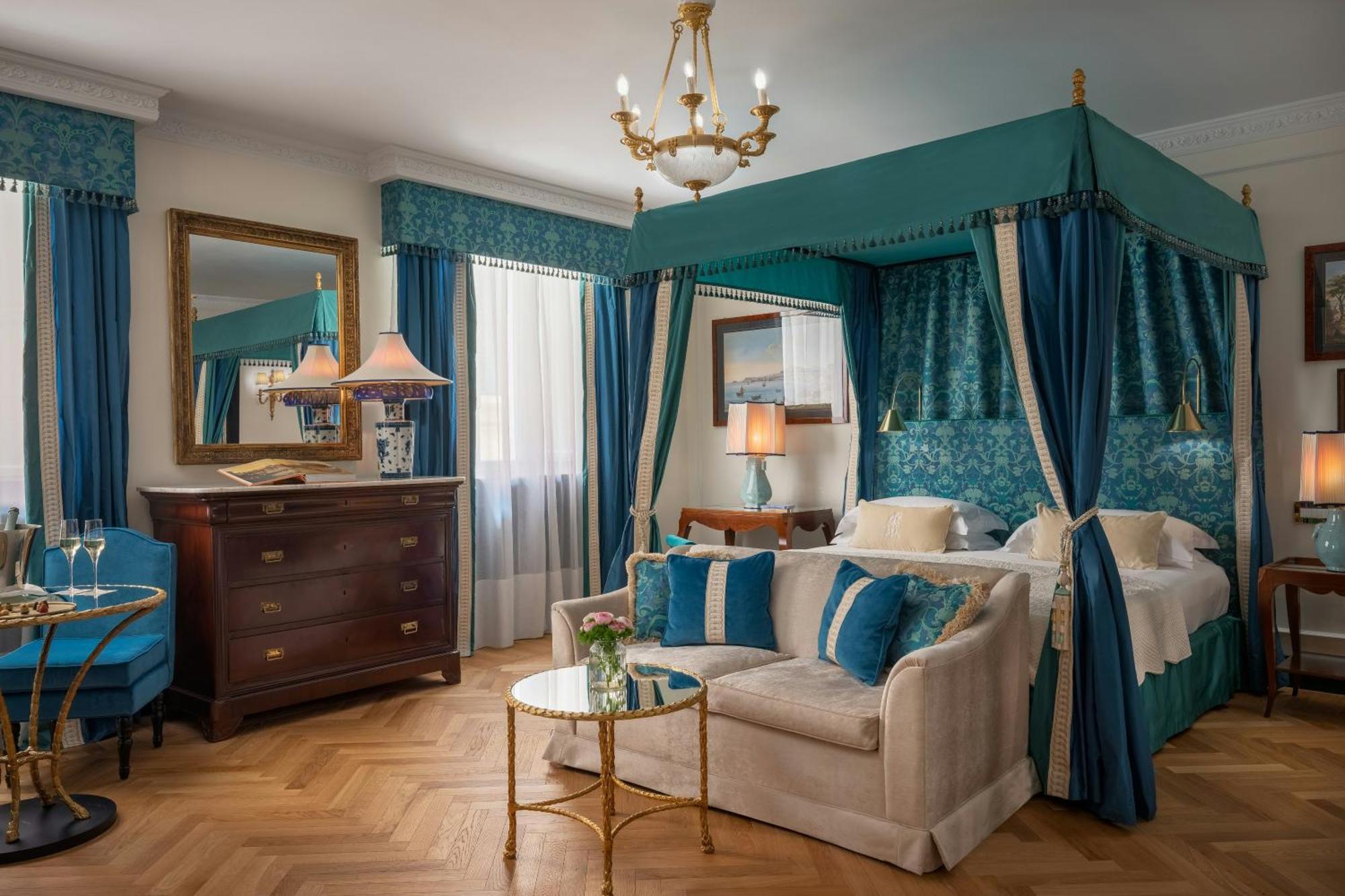 Junior Suite,1730006457:JPEG