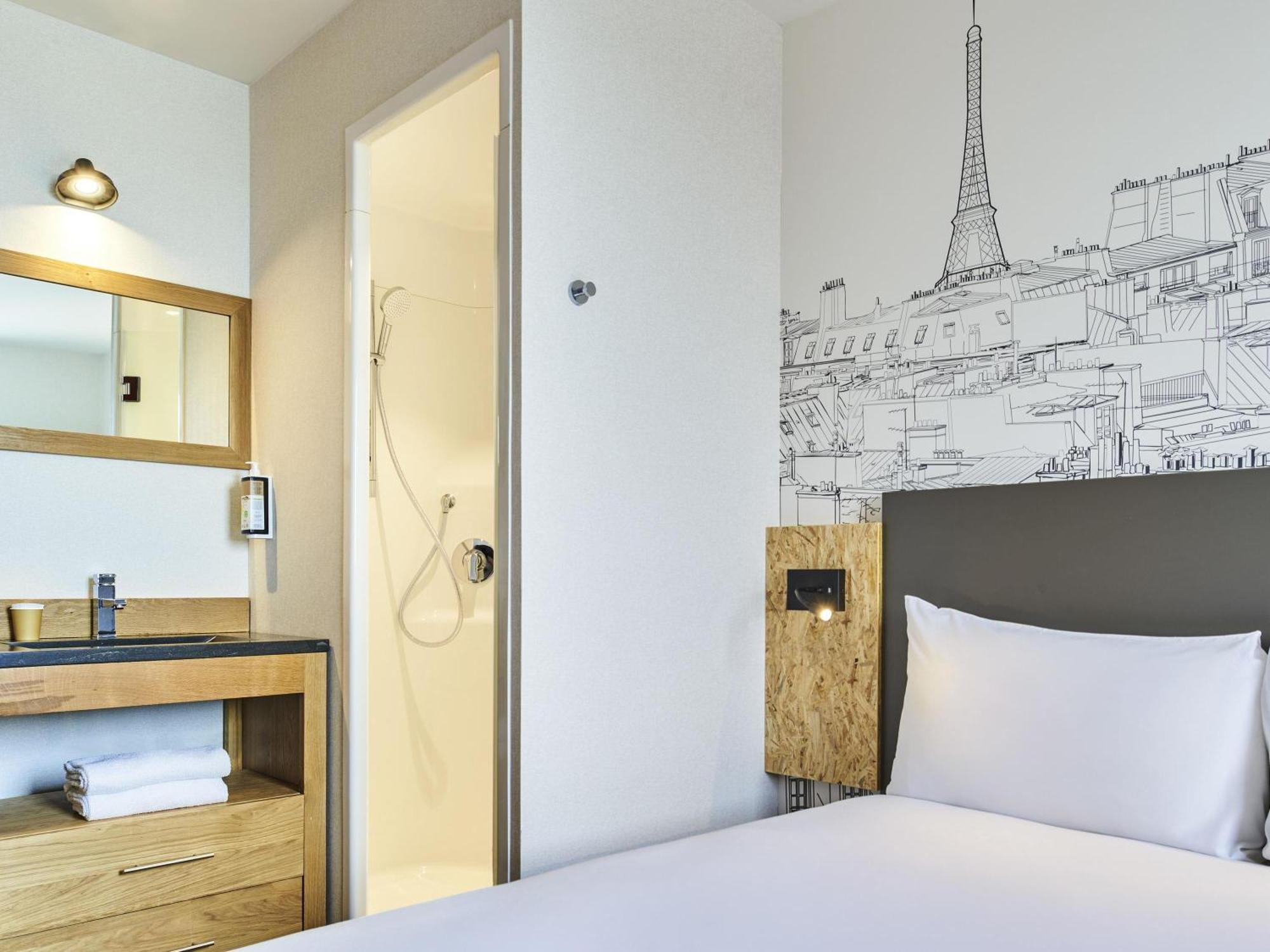 Chambre Pop avec Lit Double