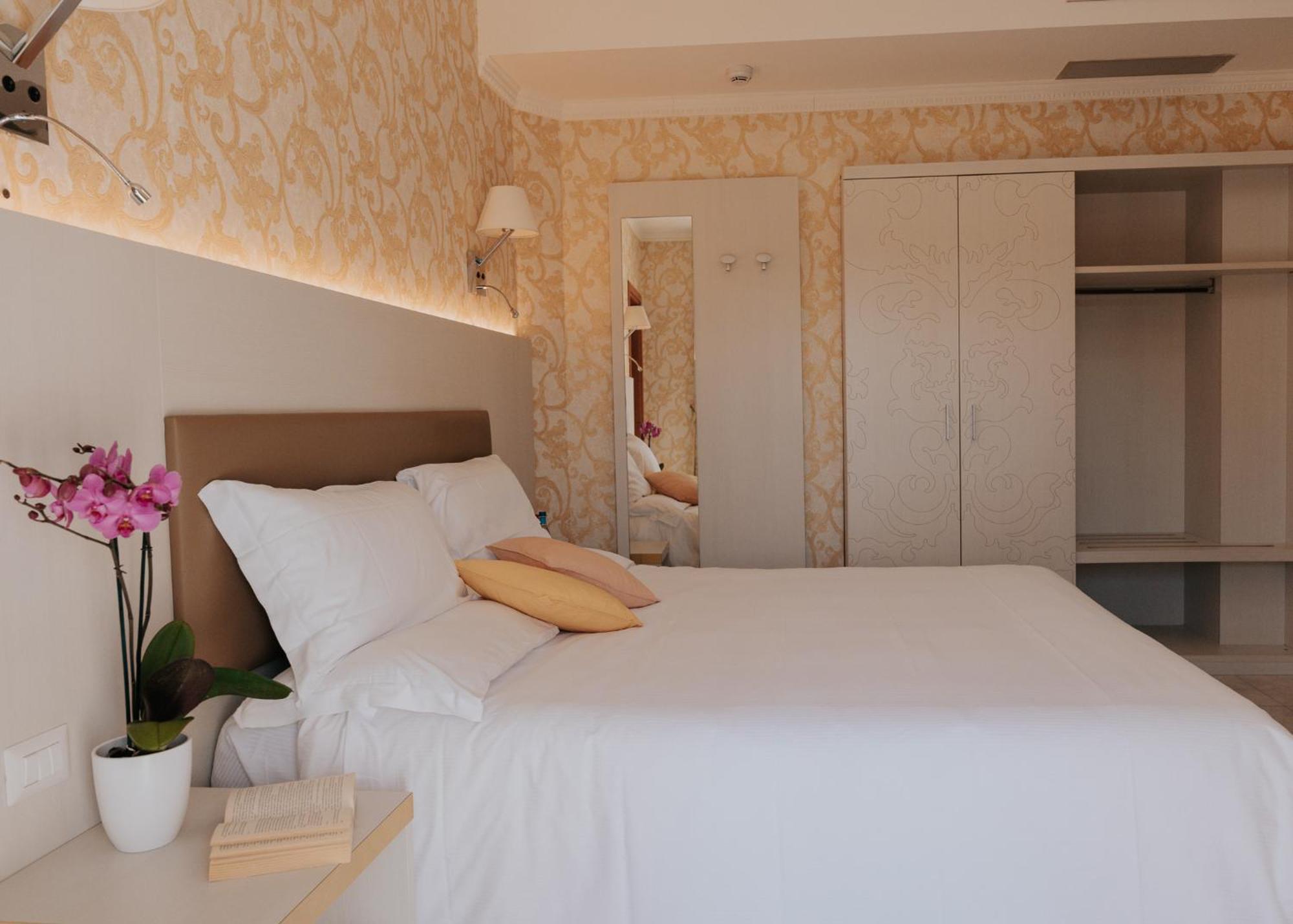 Deluxe Doppel-/Zweibettzimmer mit Seeblick