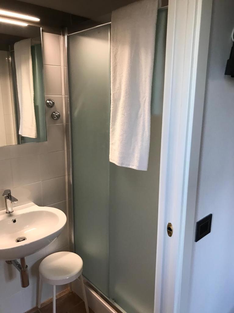 Small Double Room,1731582151:JPEG