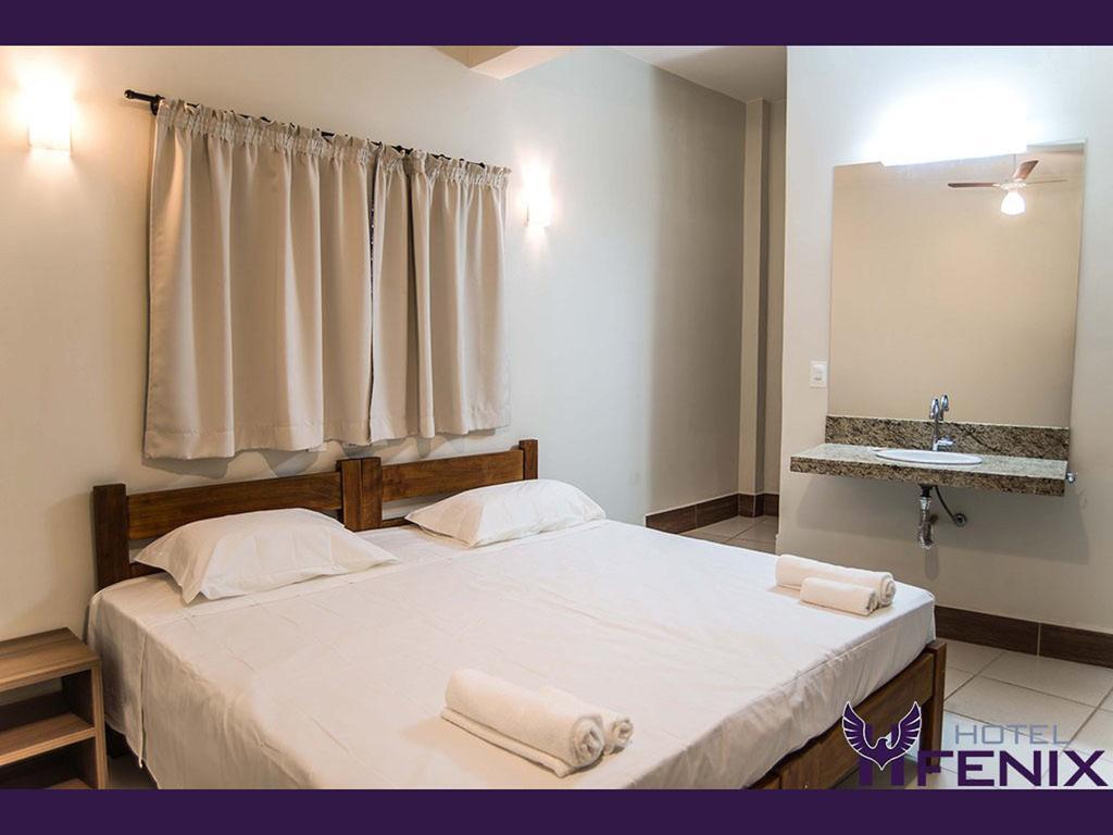 Suíte com Cama de Casal