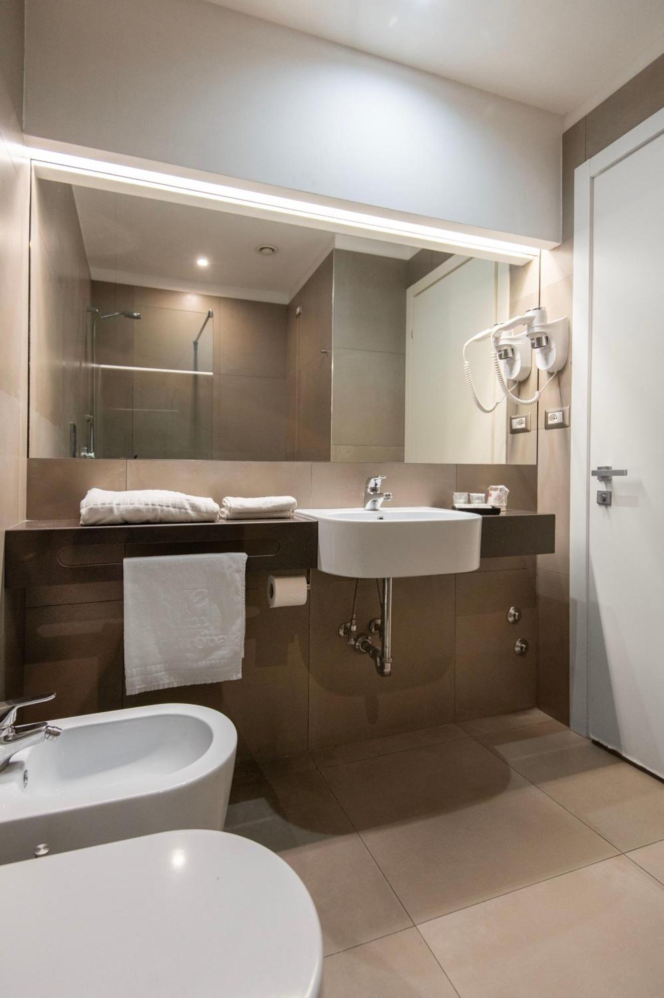 Standard Quadruple Room,1739369901:JPEG