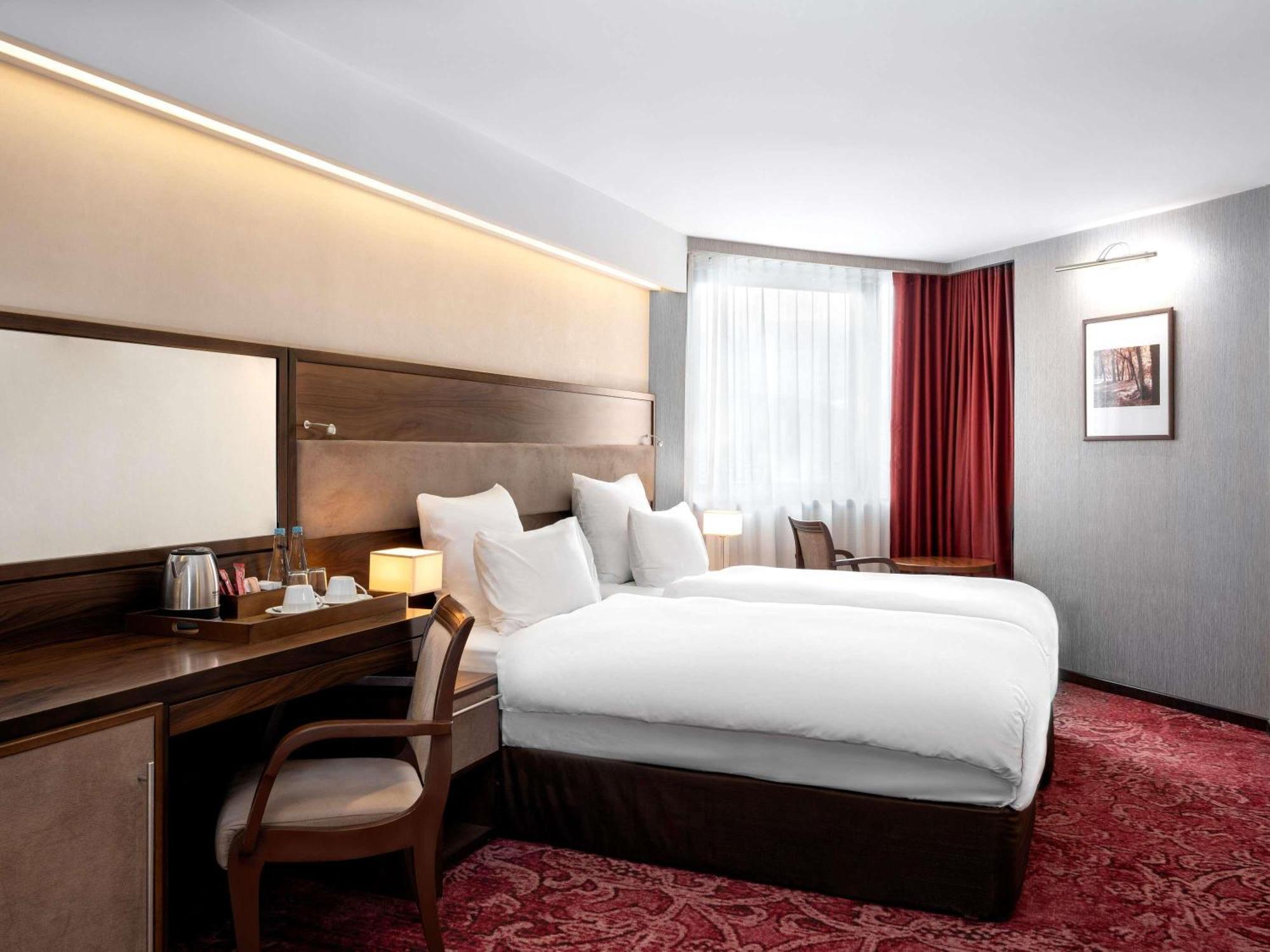 Deluxe King or Twin Room