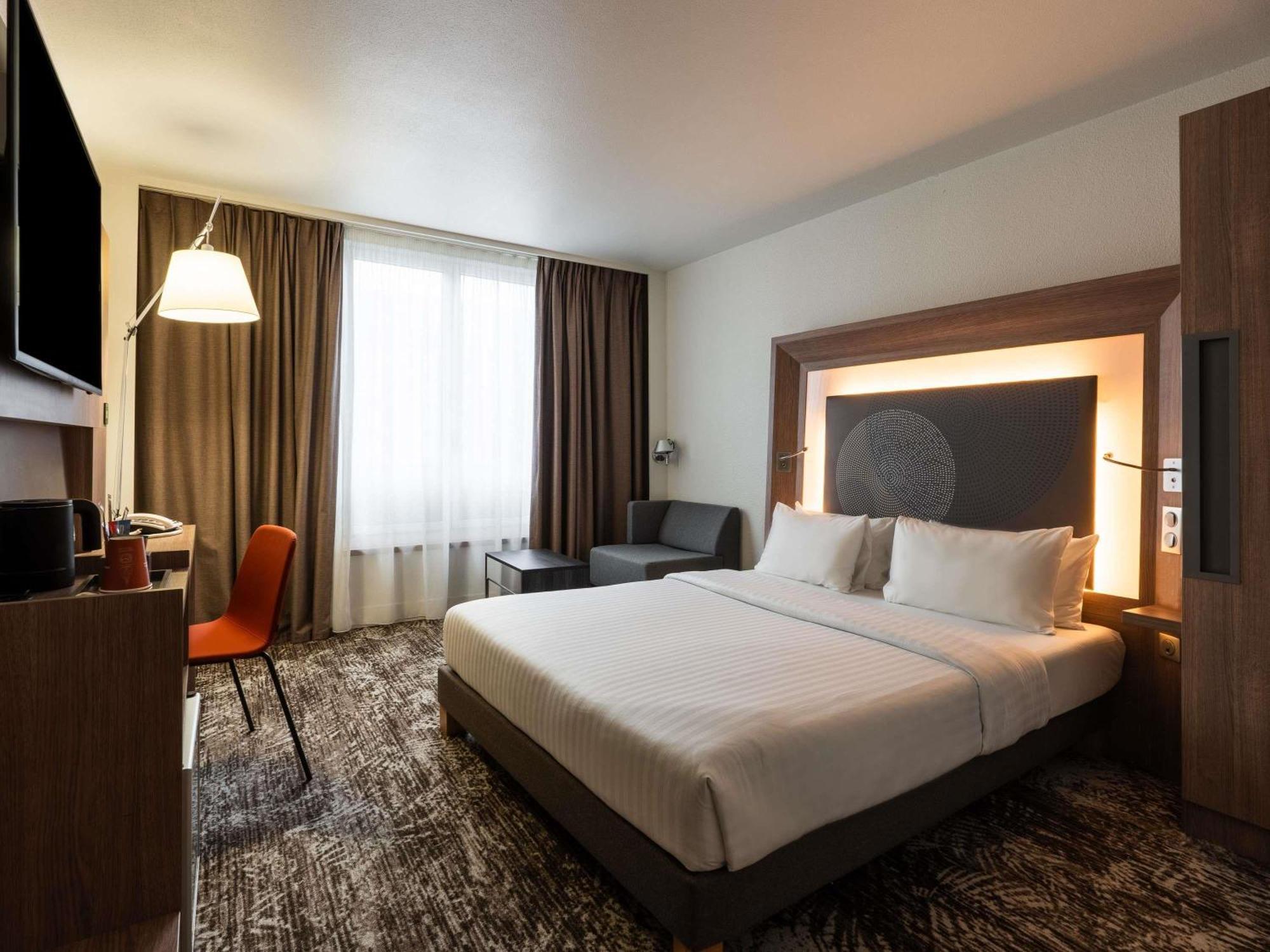 Standard Double Room Queen Size Bed,1742573947:JPEG
