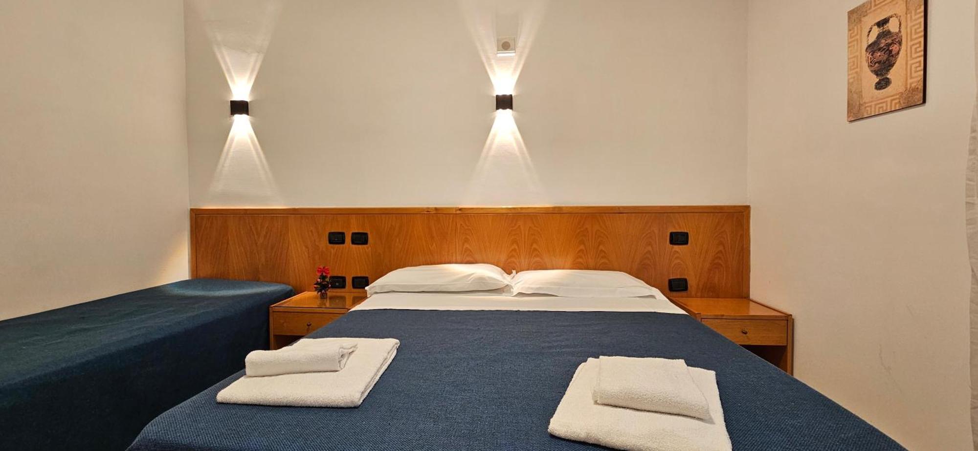 Triple Room,1742588390:JPEG