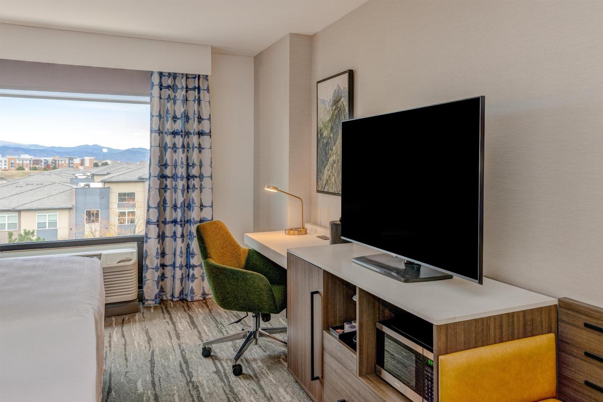 Deluxe King Suite