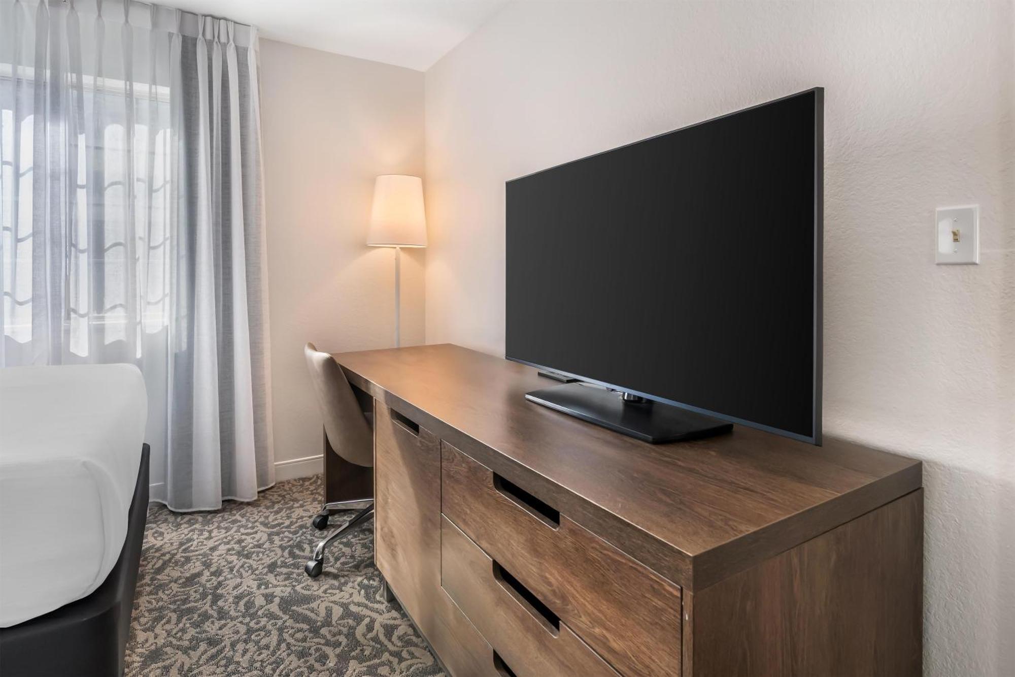 Suite met 2 Slaapkamers - 1 Kingsize Bed en 2 Tweepersoonsbedden