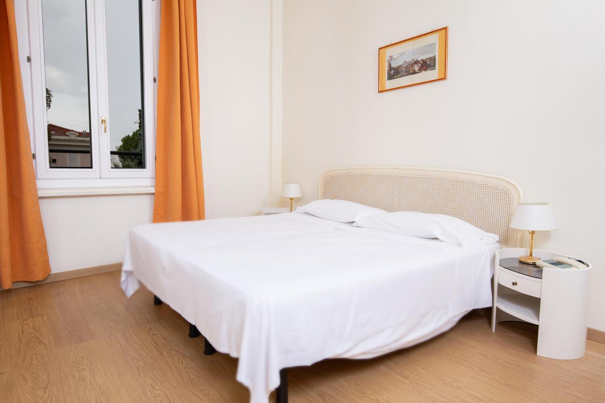 Double or Twin Room,1758308087:JPEG