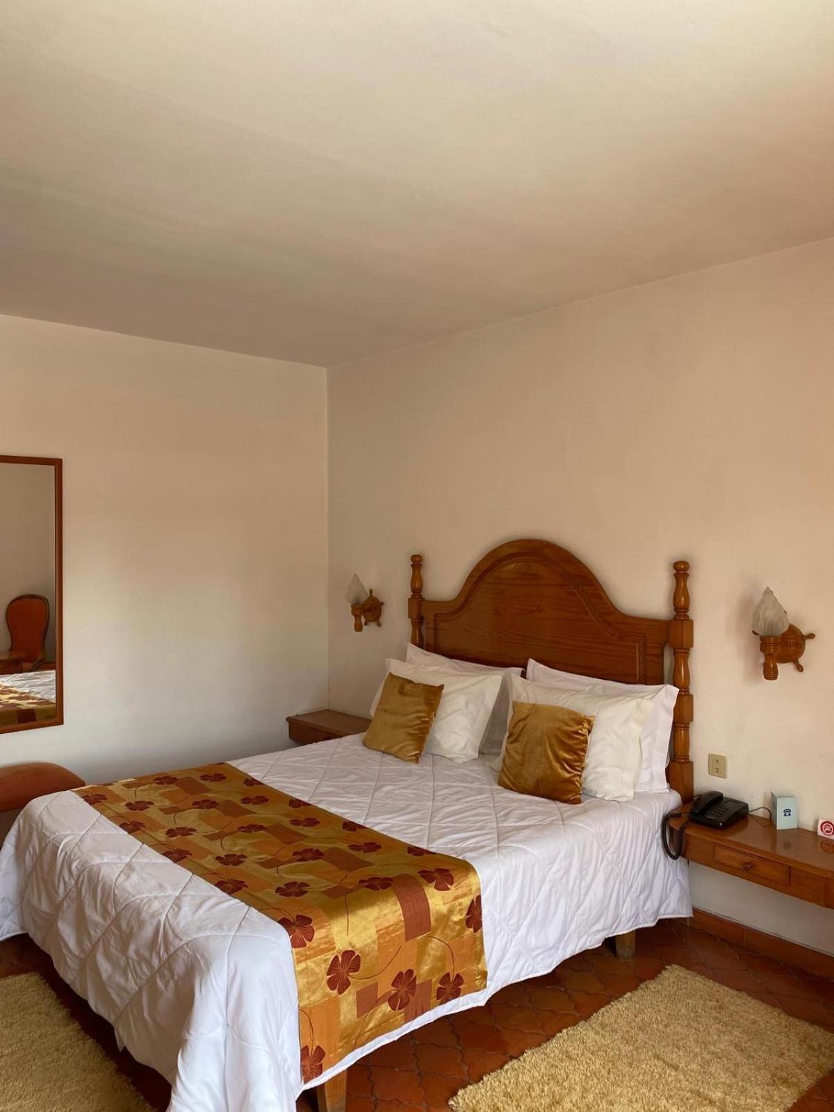 Family Suite (2 Adults + 2 Child up to 10 years),1746914922:JPEG