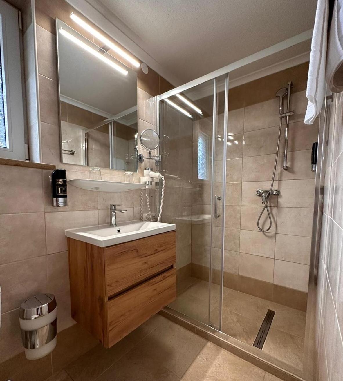 Doppelzimmer mit Zustellbett