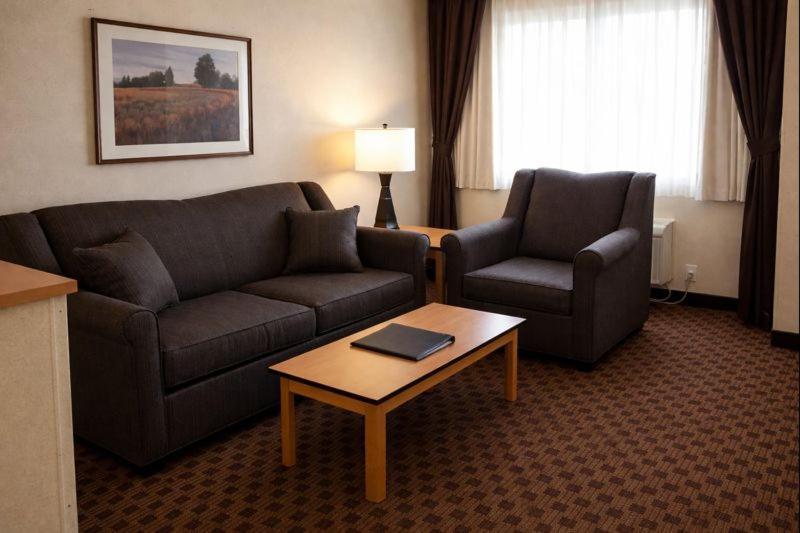 Queen Room with Two Queen Beds Non-smoking