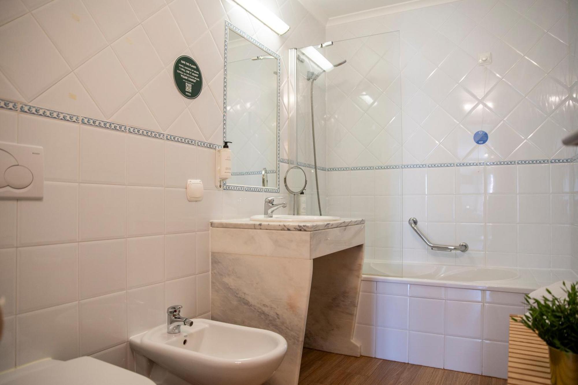 Superior Double or Twin Room,1742762794:JPEG