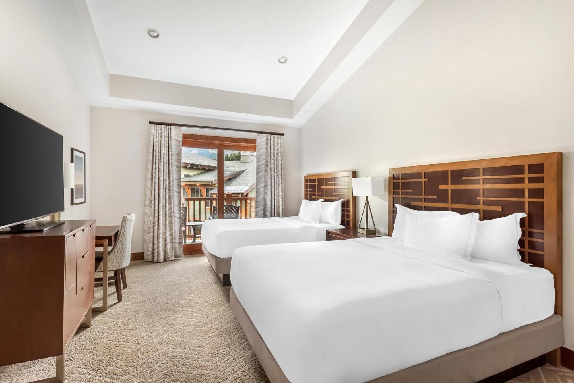 Premier Studio with One King or Two Queen Beds and Balcony