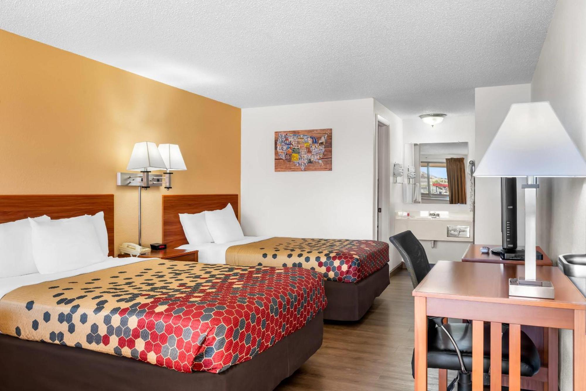 Double Room with Two Double Beds - Smoking