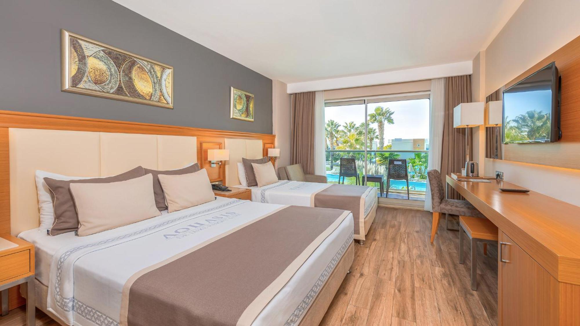 Kamer aan het Meer met Uitzicht op Zwembad
