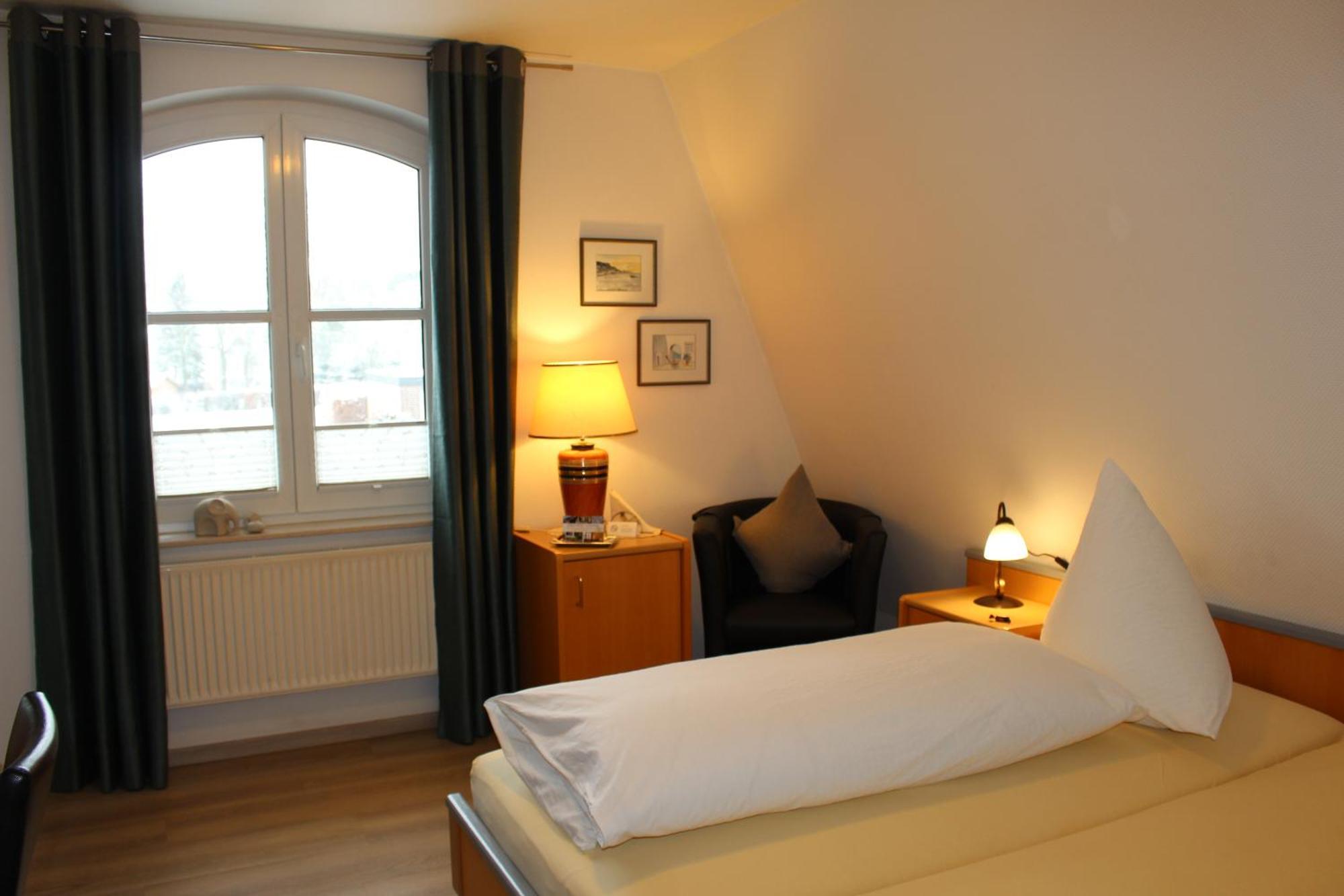 Double or Twin Room,1742974911:JPEG