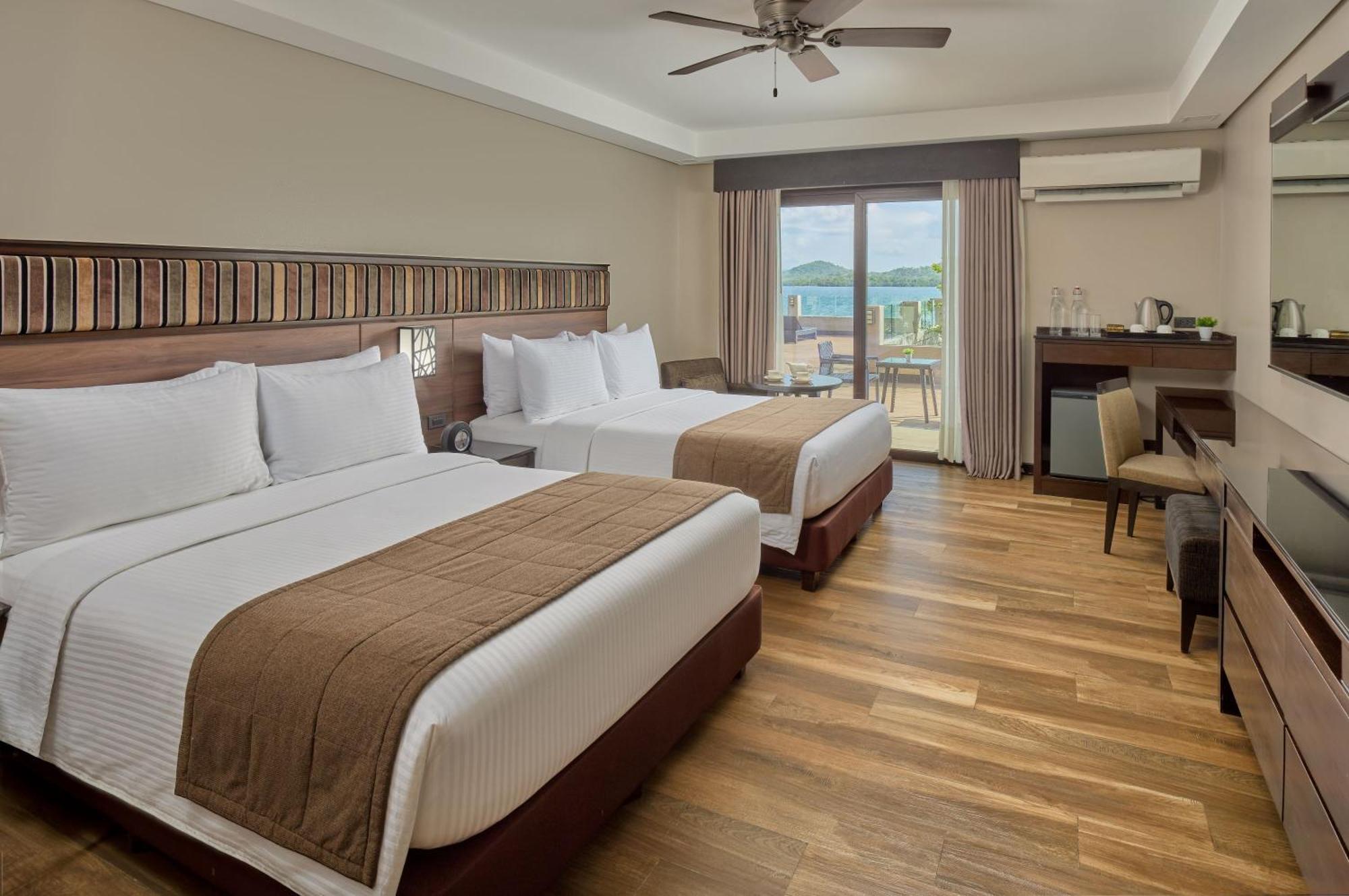 Bayview Queen Room with Deck Access