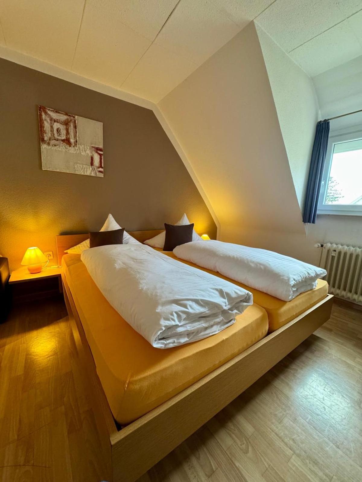 Doppelzimmer mit externem Badezimmer