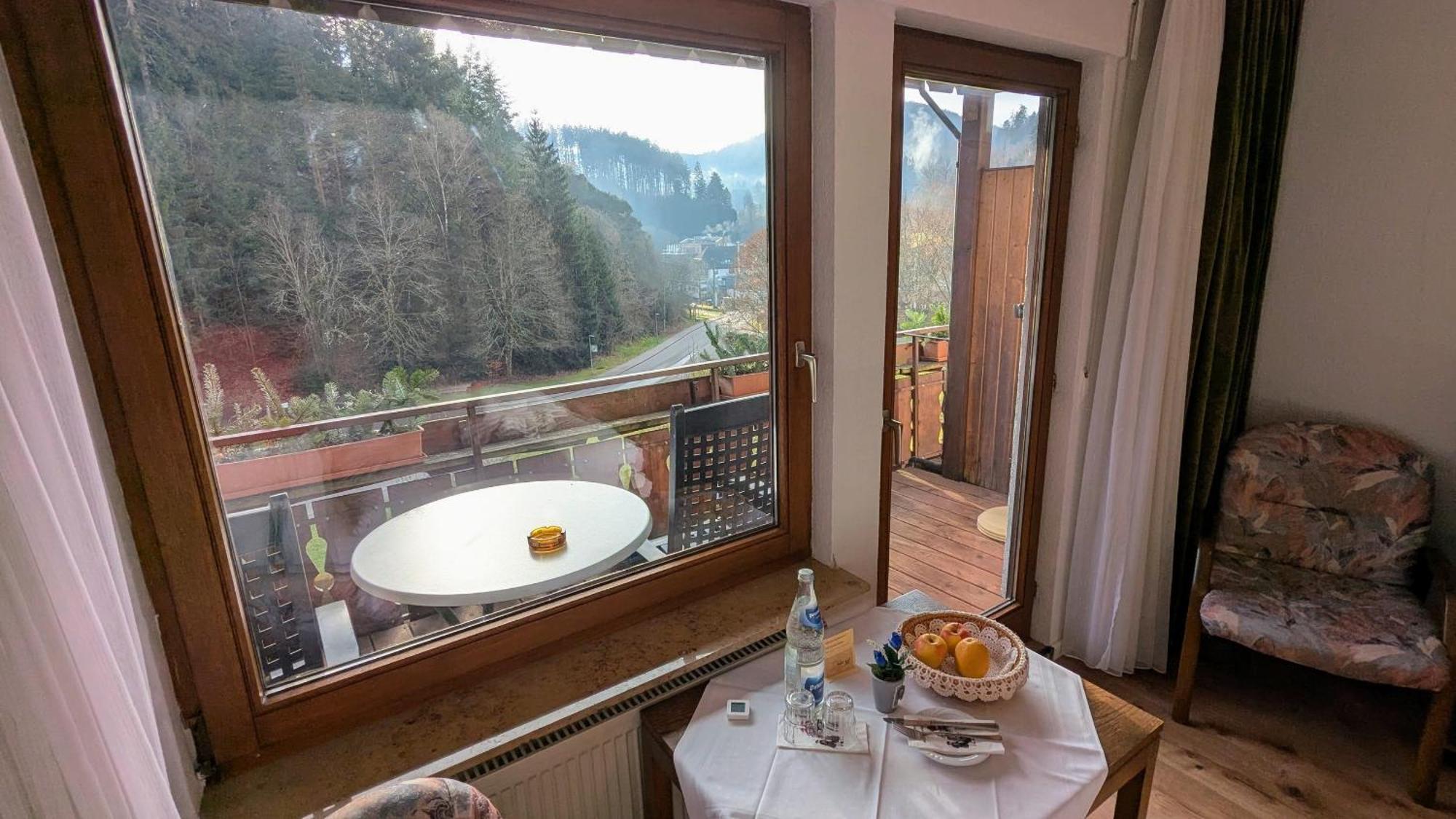 Doppelzimmer mit Balkon