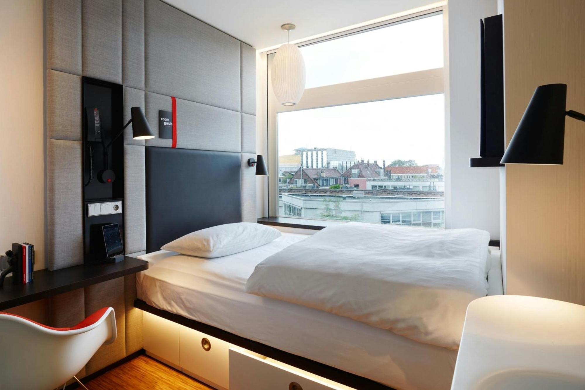 Single Room with One Double Bed,1765456624:JPEG