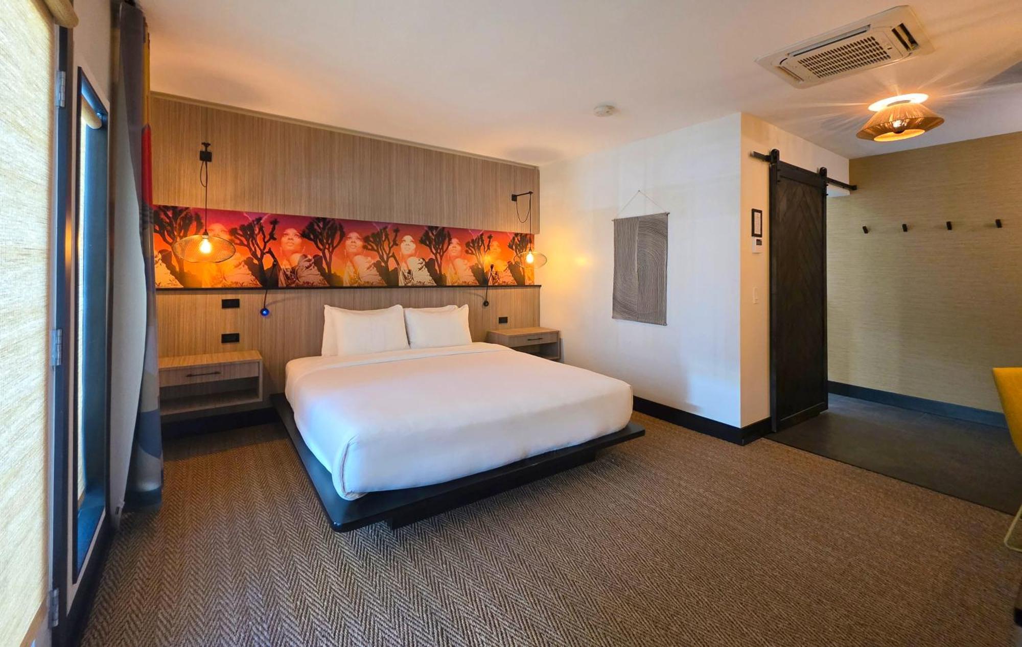 Superior King Room