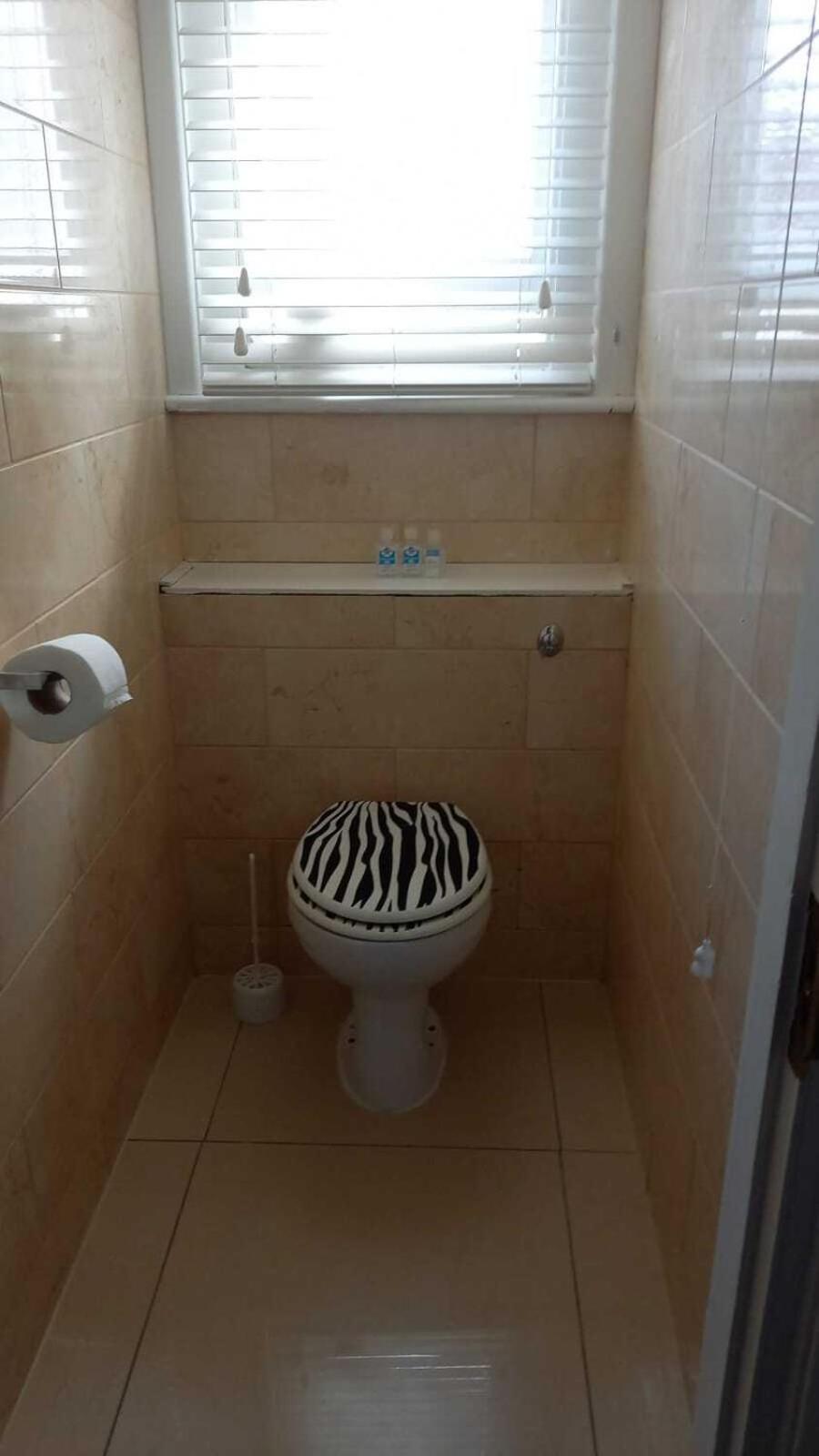Chambre Double ou Lits Jumeaux avec Salle de Bains Privative