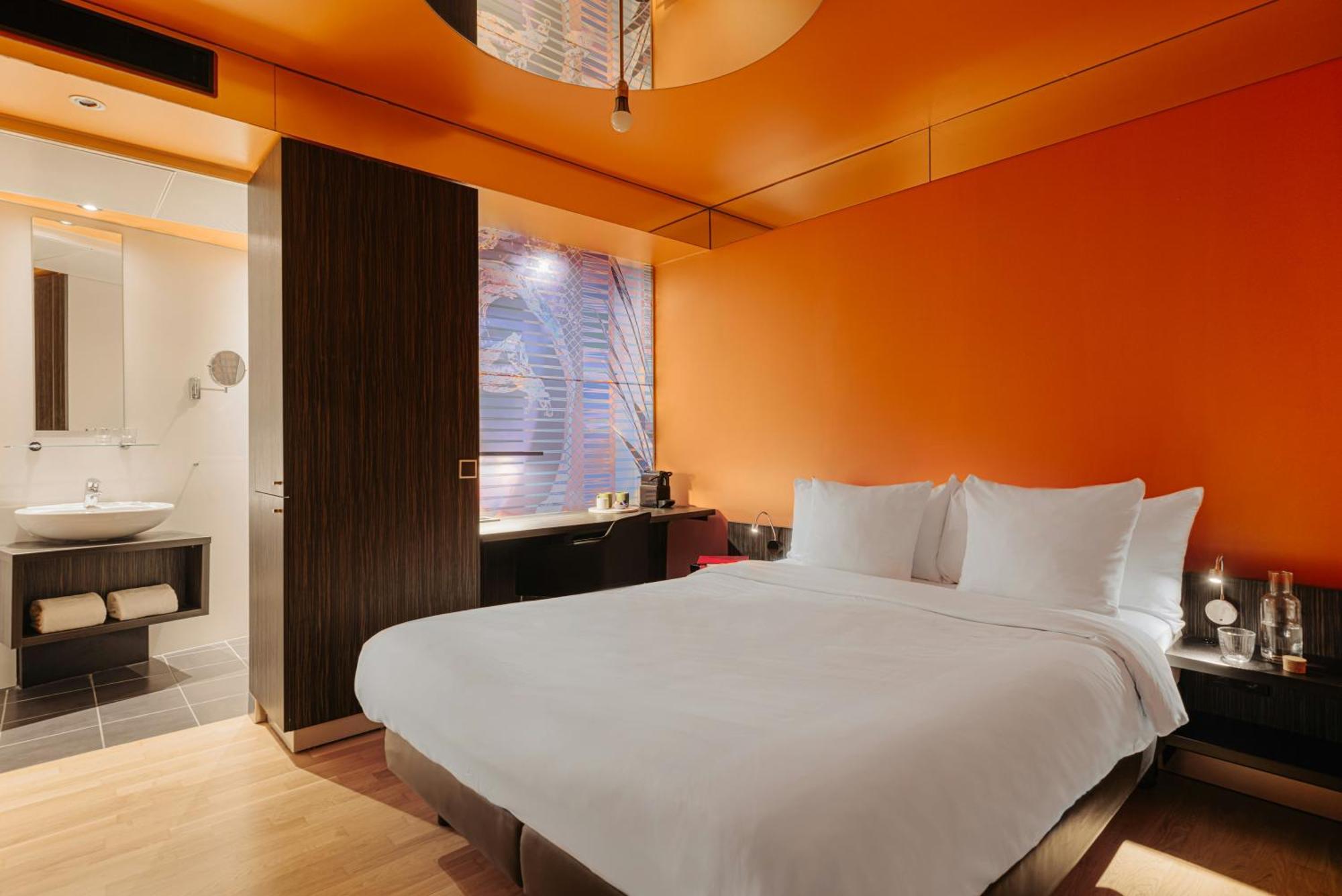 Fensterloses Comfort Zimmer mit 1 Doppelbett