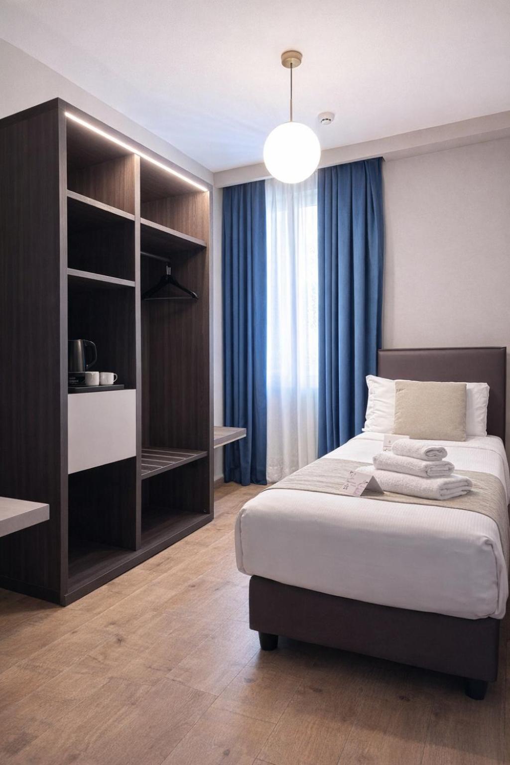 Single Room,1746833818:JPEG