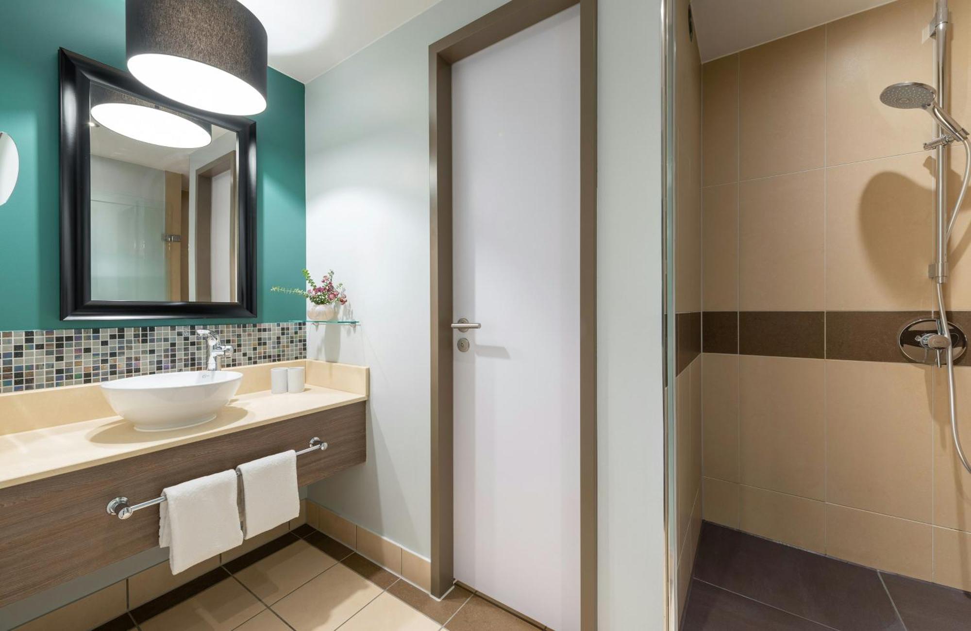 Deluxe Triple Room,1746845258:JPEG