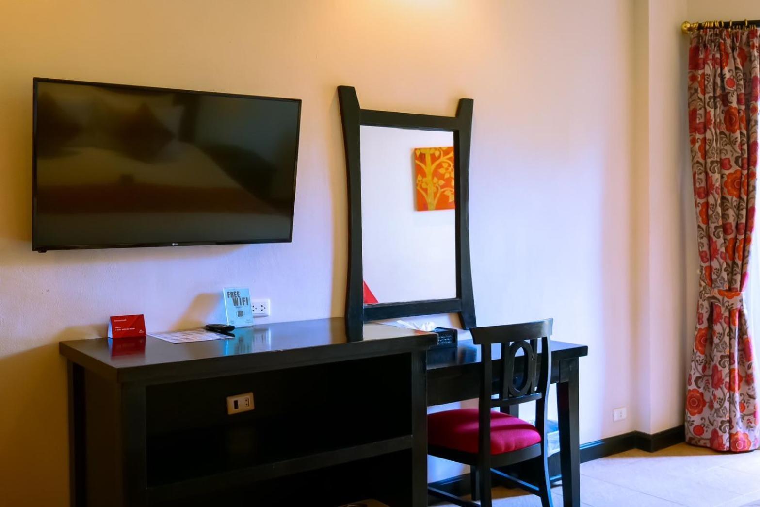 Superior Double or Twin Room with Pool View