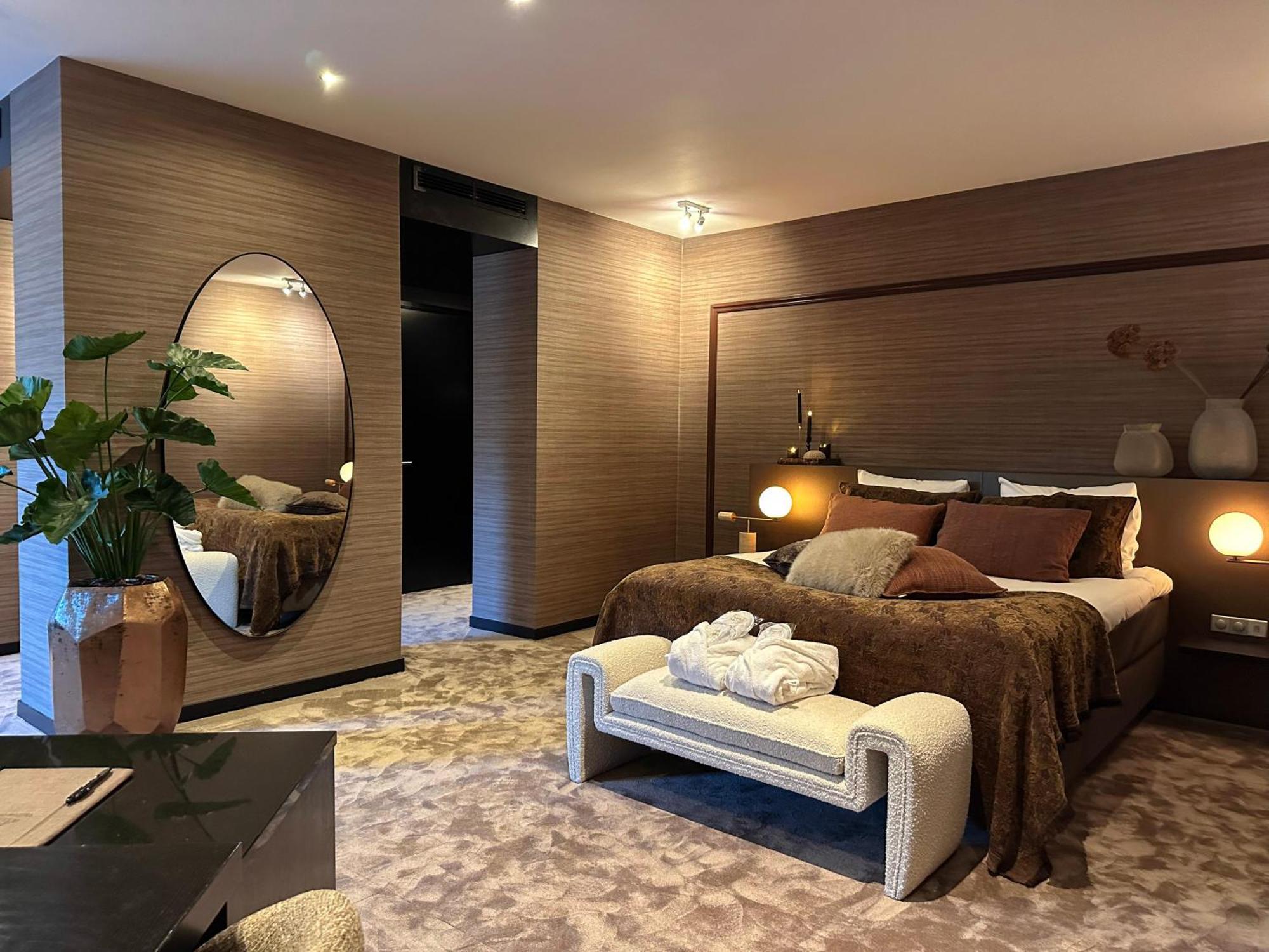 Suite with Sauna,1746856892:JPEG