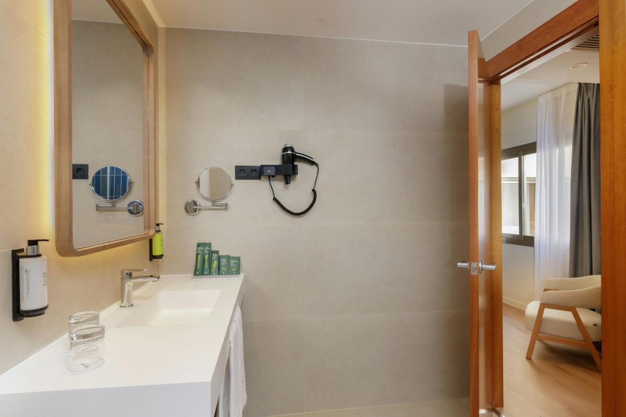 Clasic Twin Room with Balcony,1756399651:JPEG